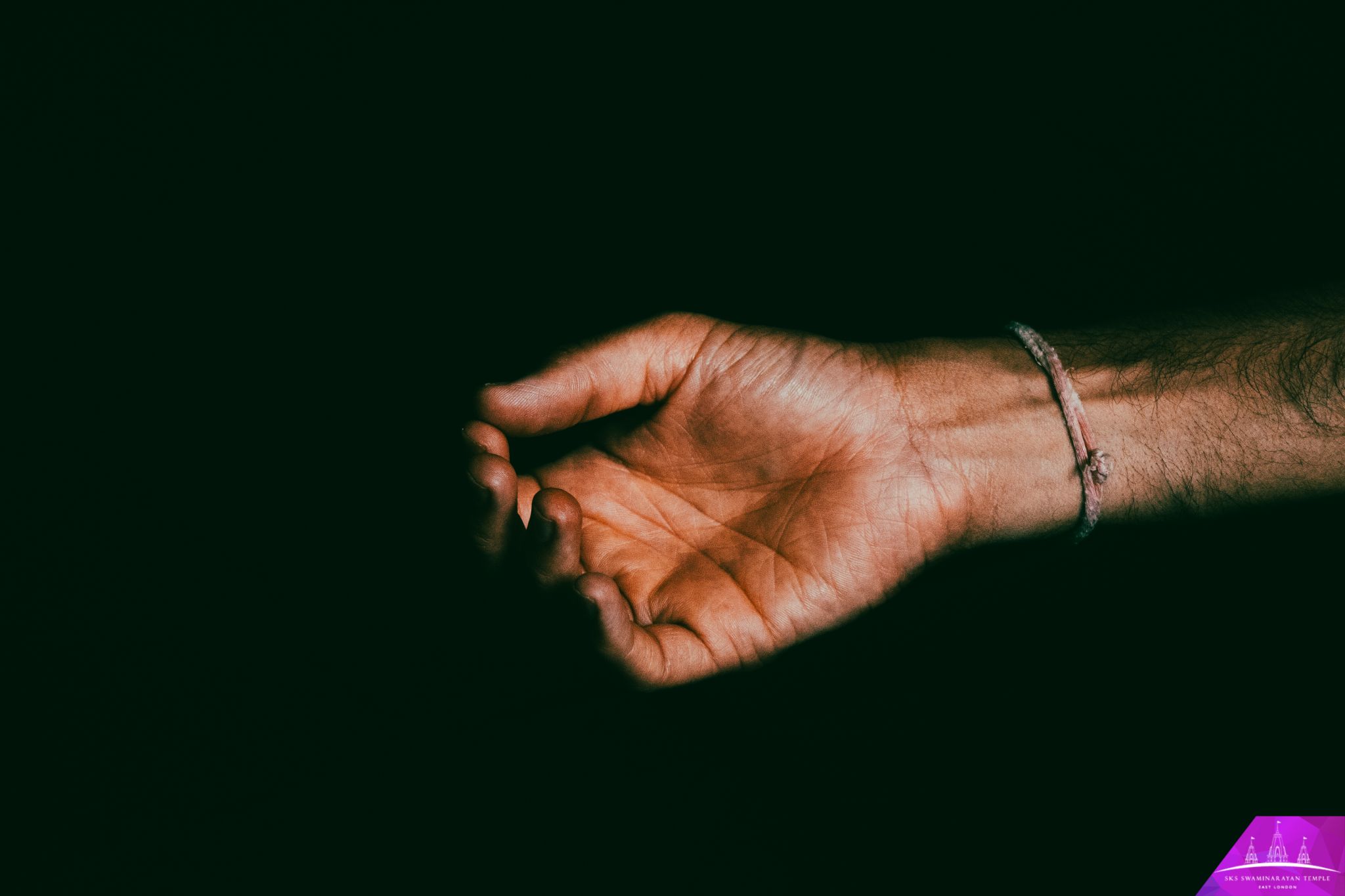 ©1987-2017 SKS Swaminarayan Temple East London