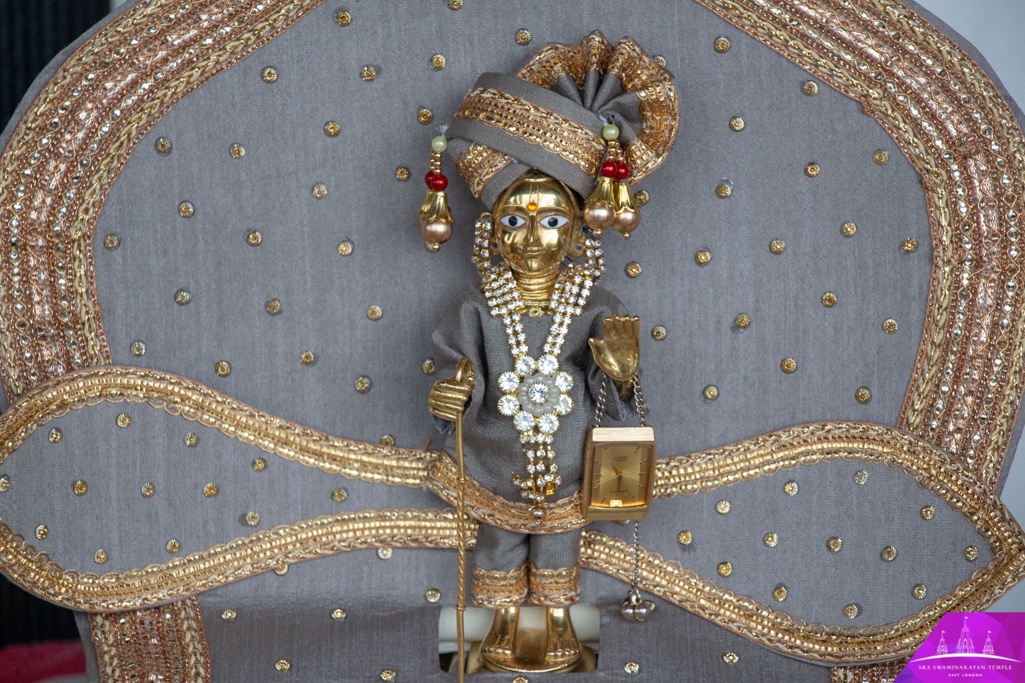 ©1987-2017 SKS Swaminarayan Temple East London