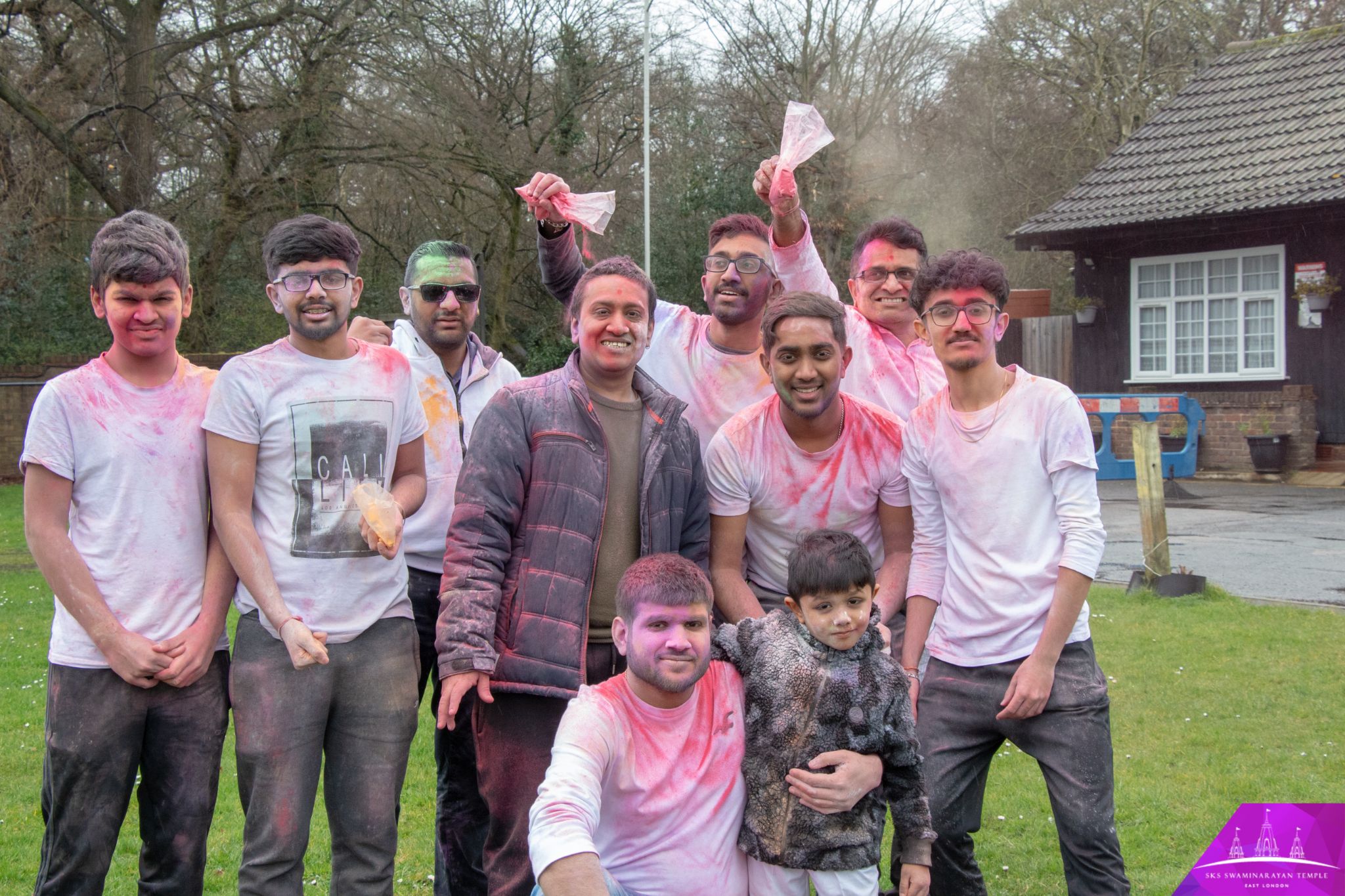 ©1987-2017 SKS Swaminarayan Temple East London
