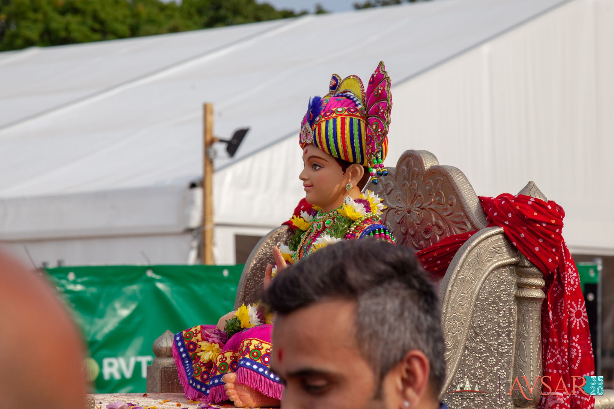 ©1987-2017 SKS Swaminarayan Temple East London