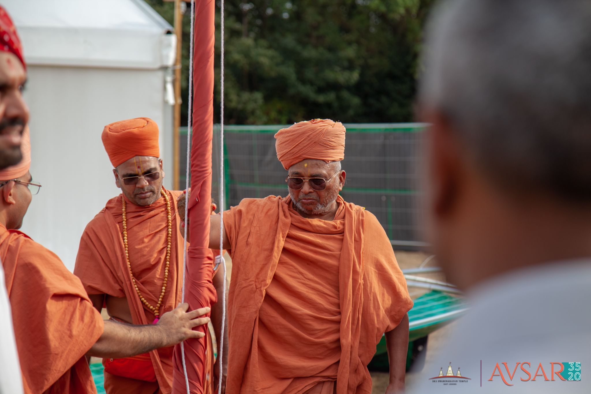 ©1987-2017 SKS Swaminarayan Temple East London