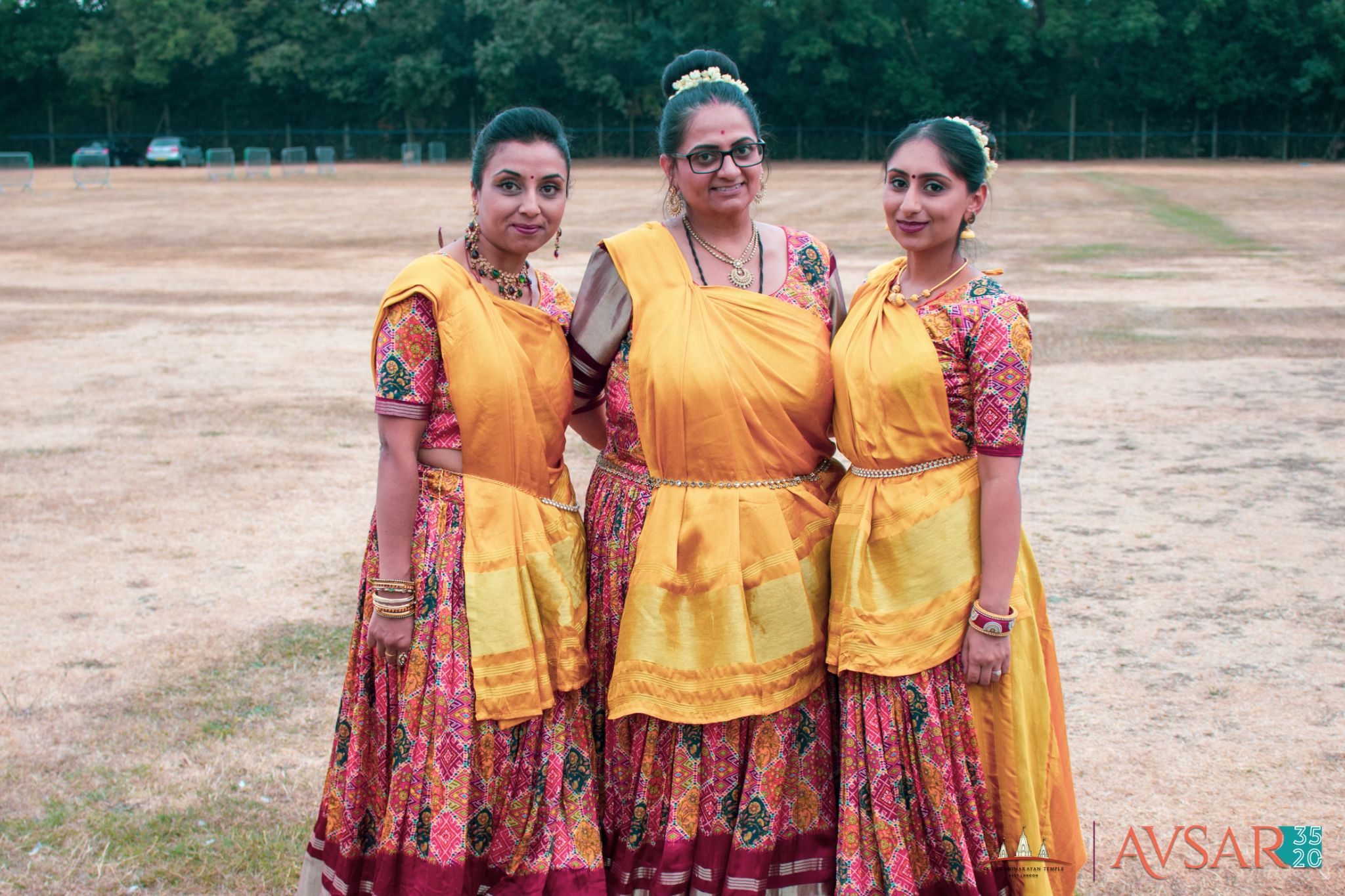©1987-2017 SKS Swaminarayan Temple East London