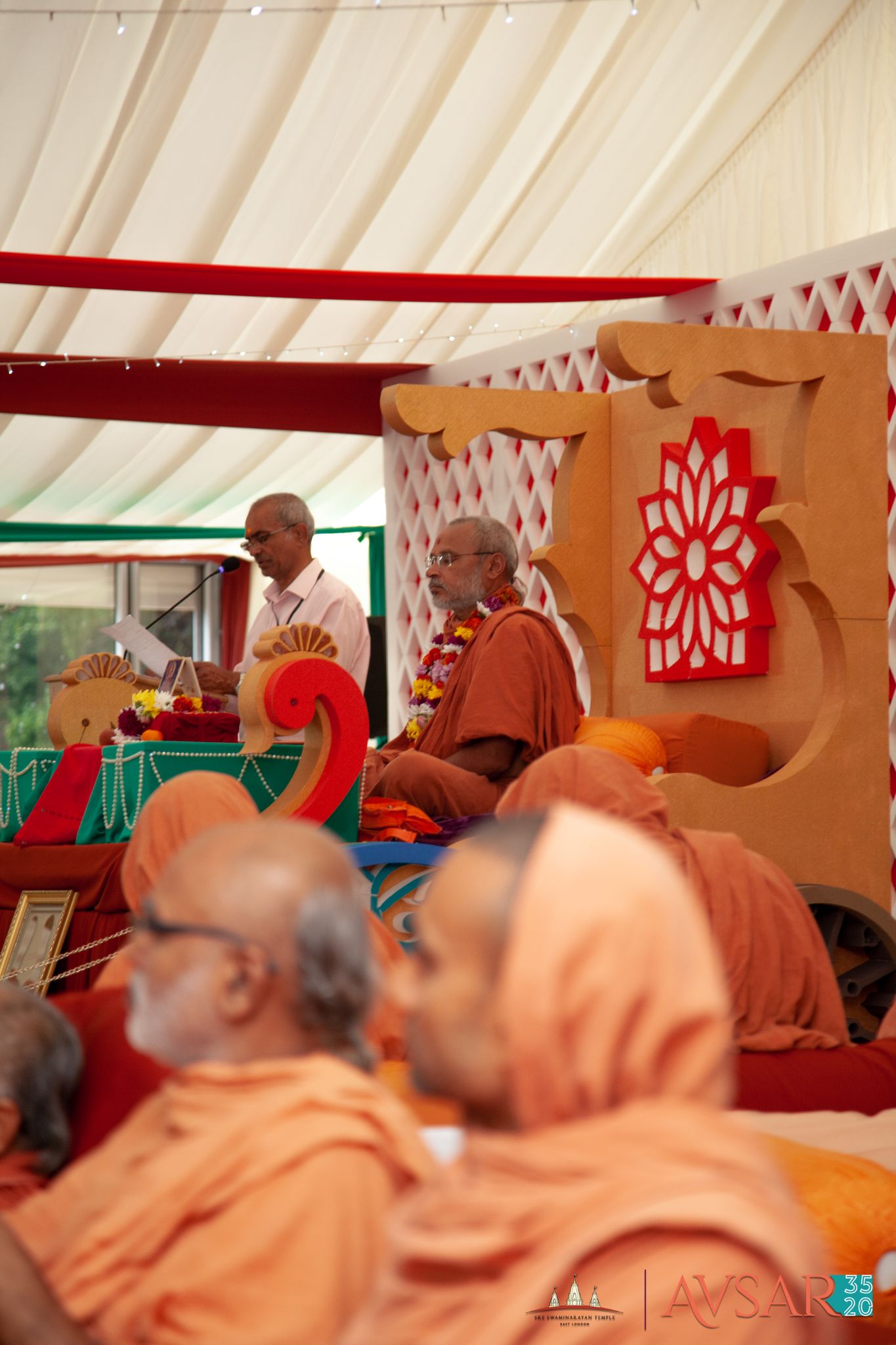 ©1987-2017 SKS Swaminarayan Temple East London