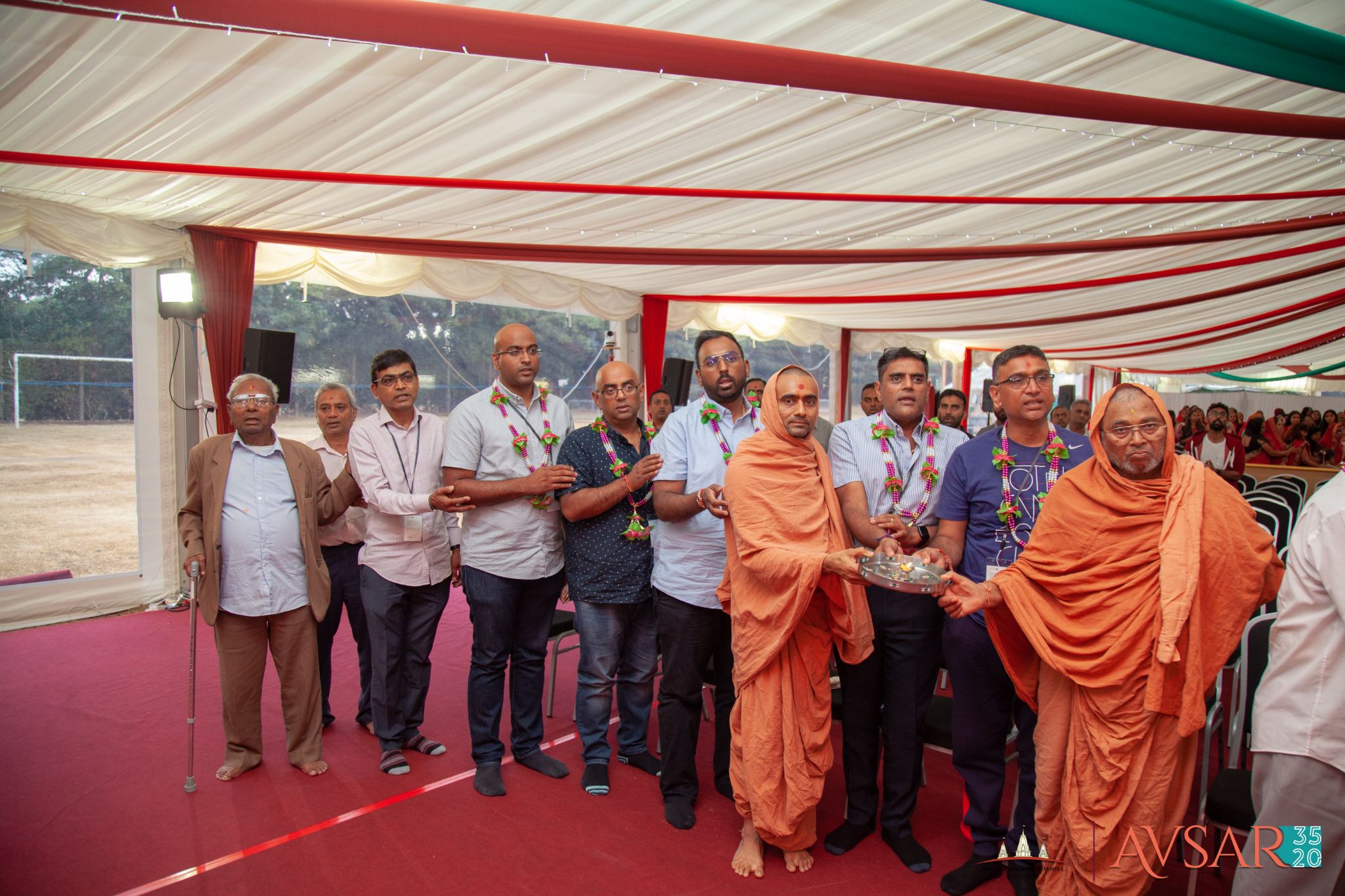 ©1987-2017 SKS Swaminarayan Temple East London