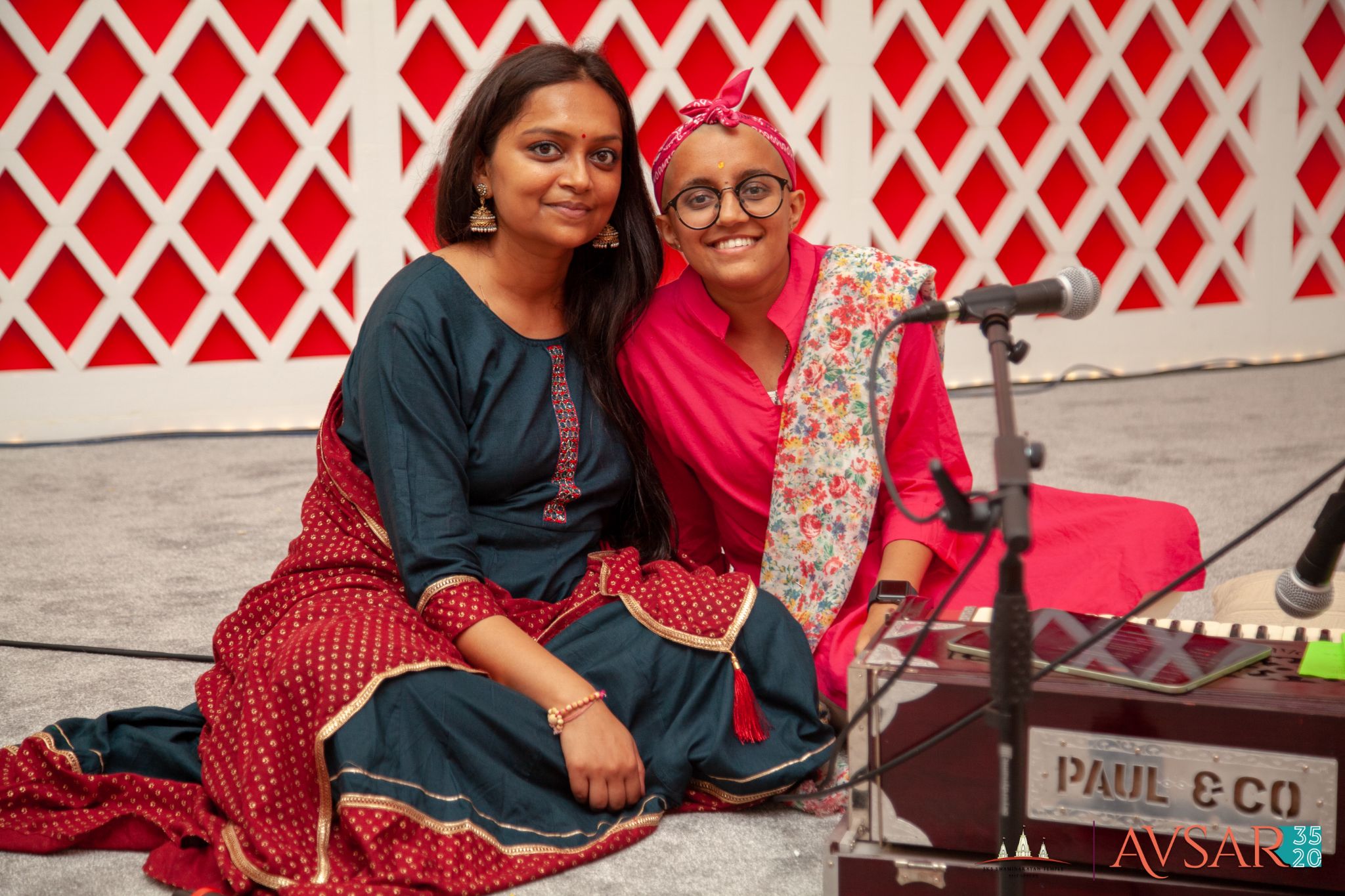 ©1987-2017 SKS Swaminarayan Temple East London