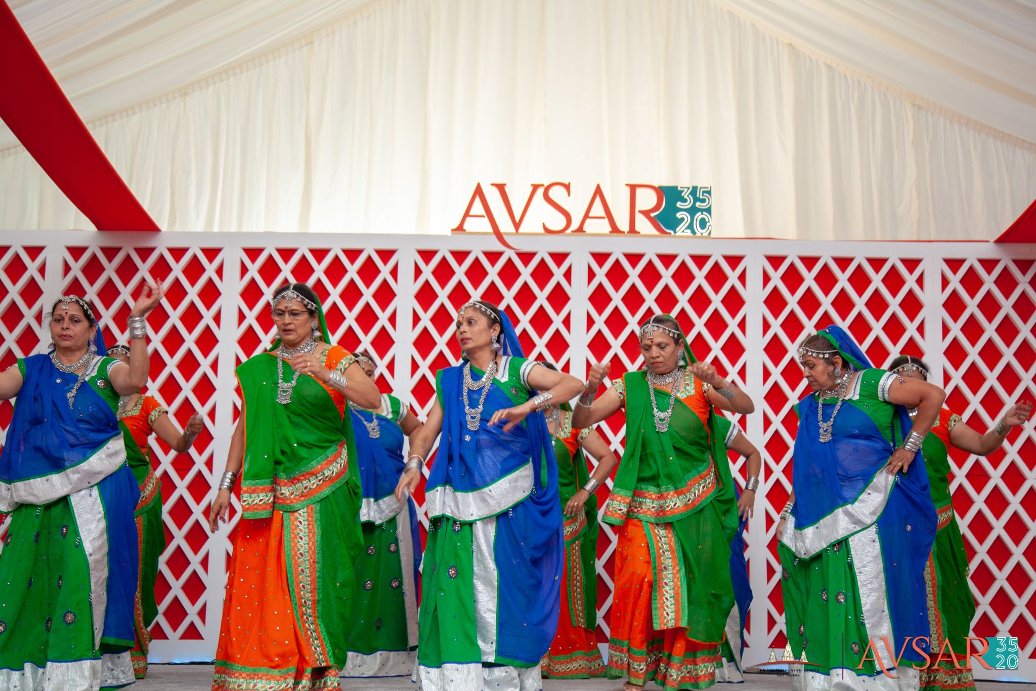 ©1987-2017 SKS Swaminarayan Temple East London