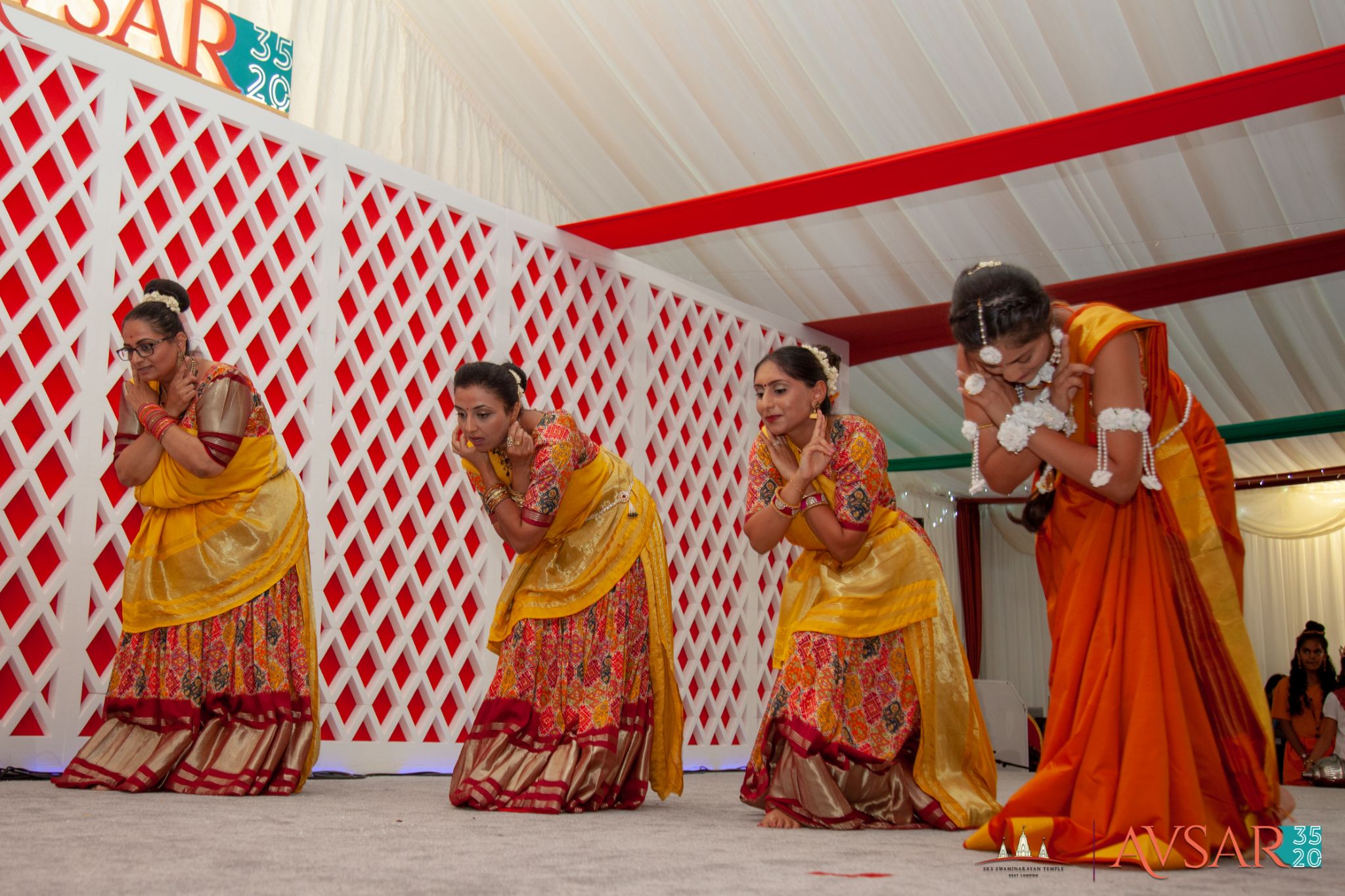 ©1987-2017 SKS Swaminarayan Temple East London