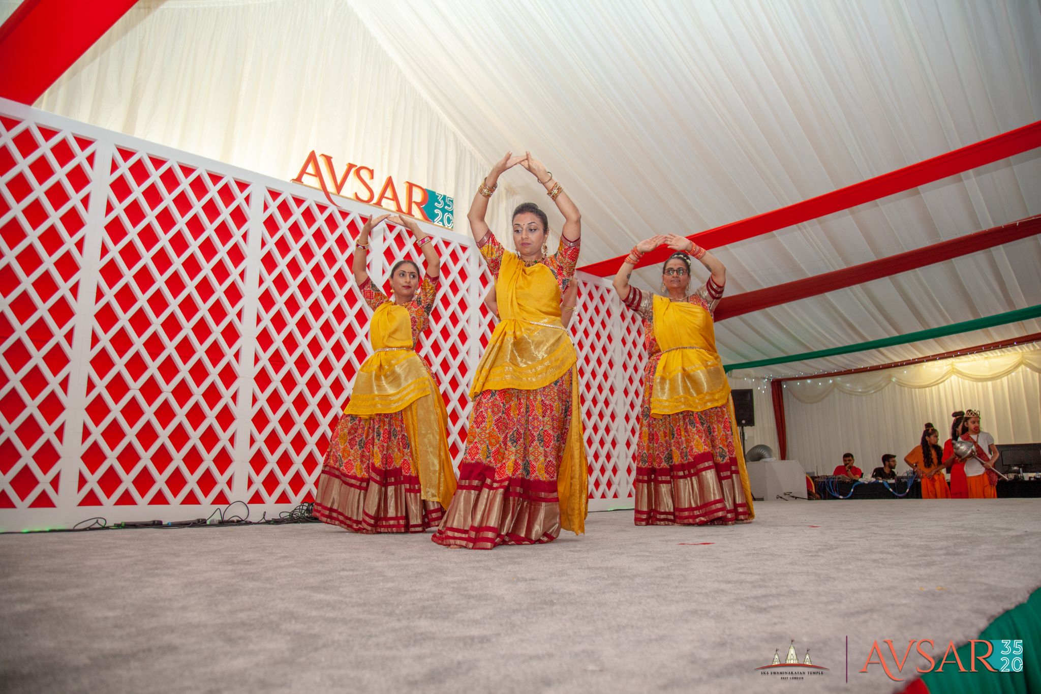 ©1987-2017 SKS Swaminarayan Temple East London