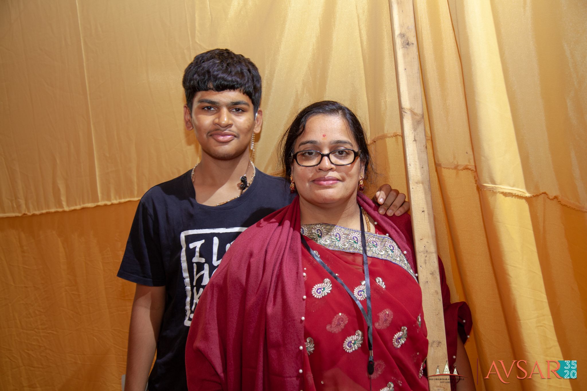 ©1987-2017 SKS Swaminarayan Temple East London