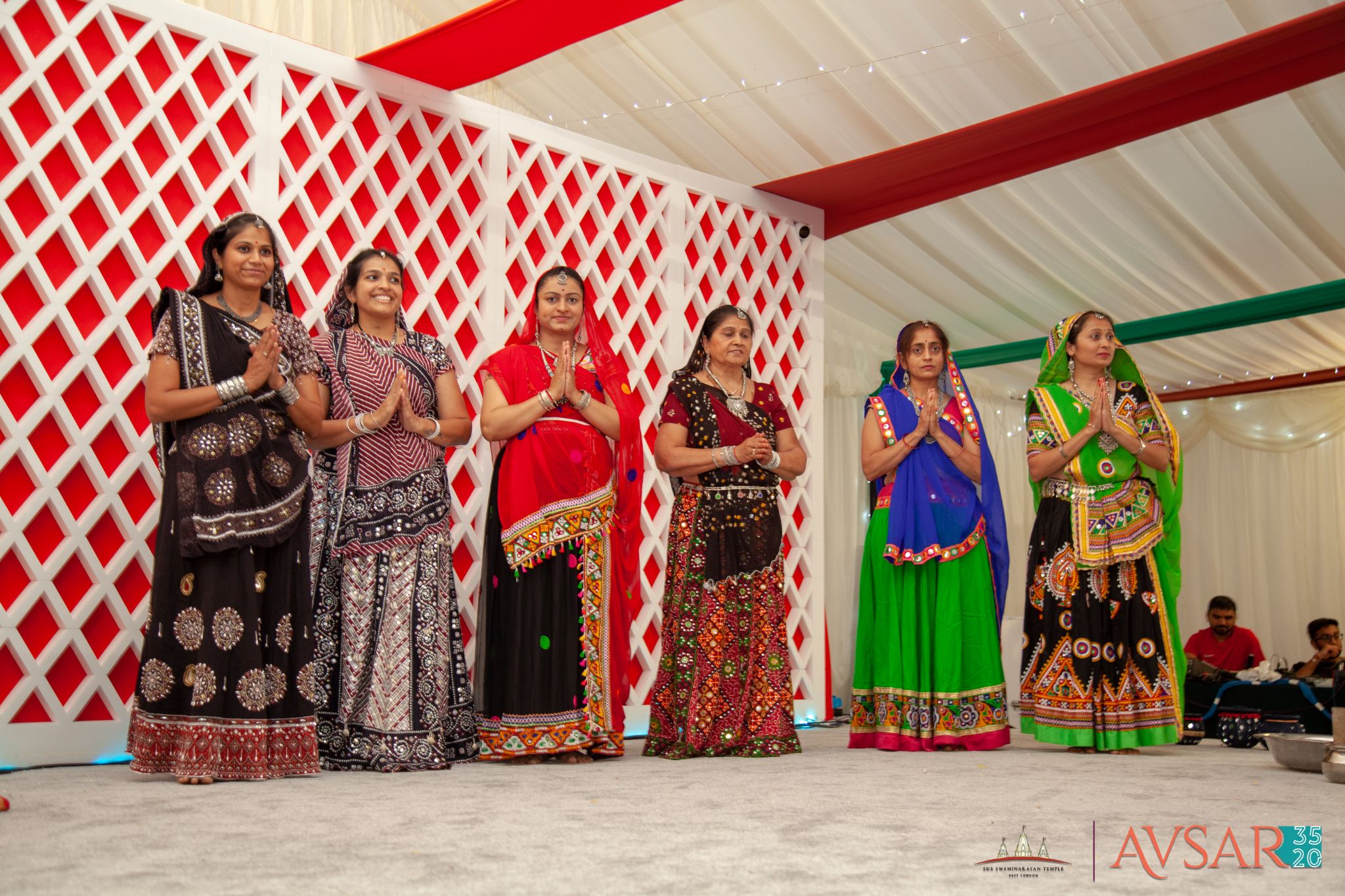 ©1987-2017 SKS Swaminarayan Temple East London