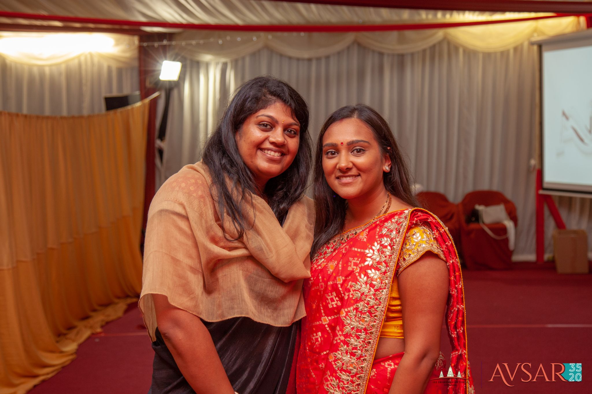 ©1987-2017 SKS Swaminarayan Temple East London