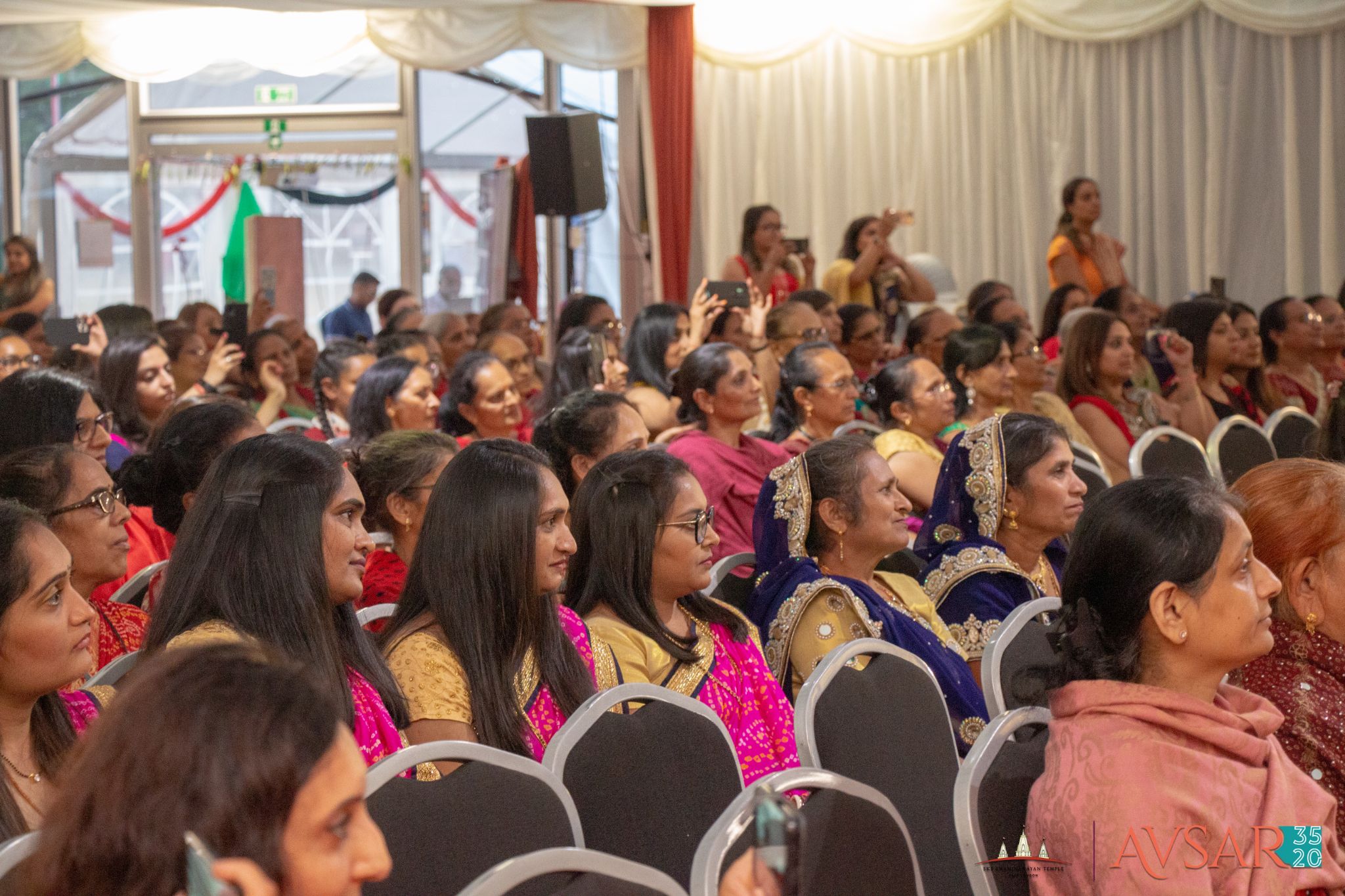 ©1987-2017 SKS Swaminarayan Temple East London