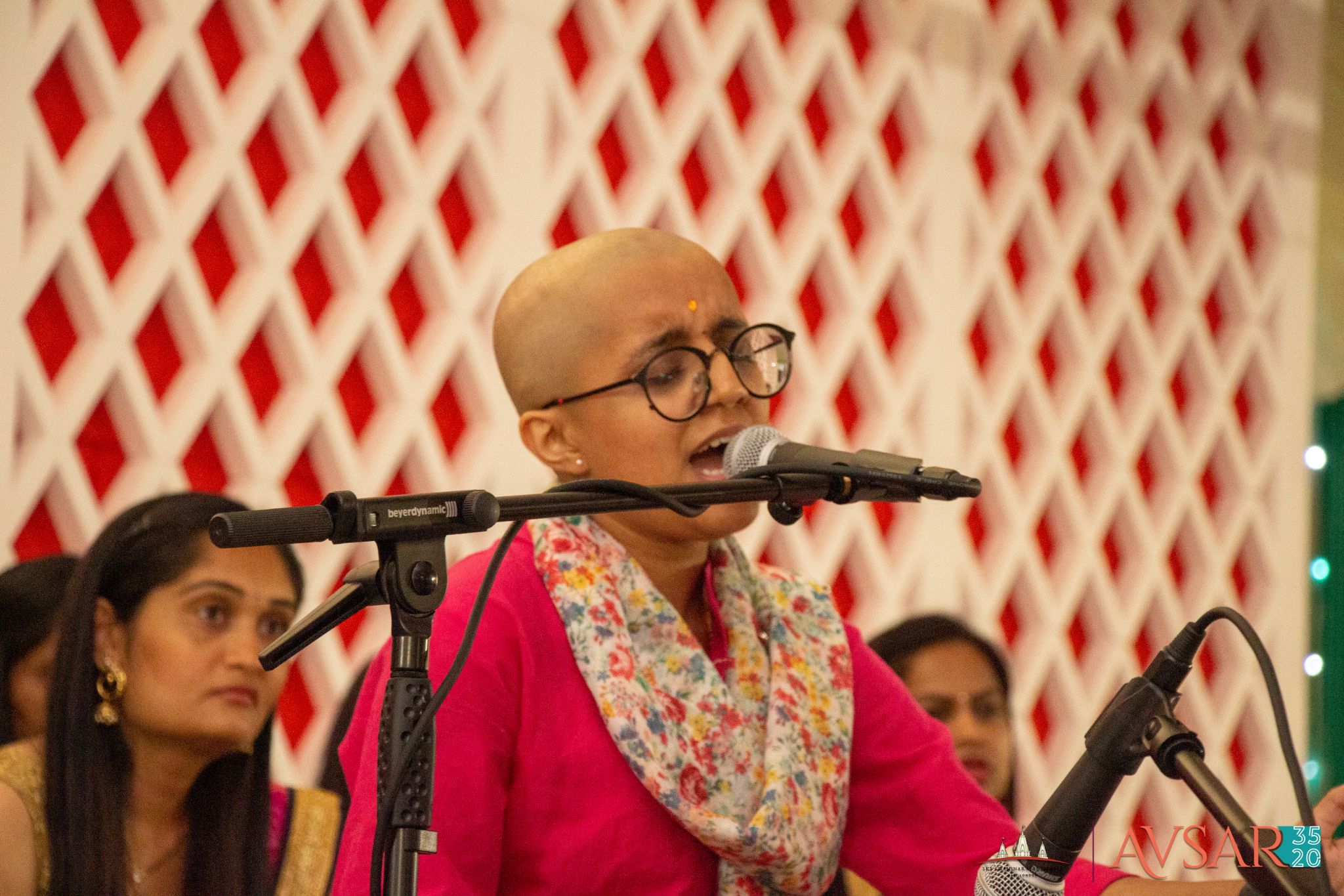 ©1987-2017 SKS Swaminarayan Temple East London