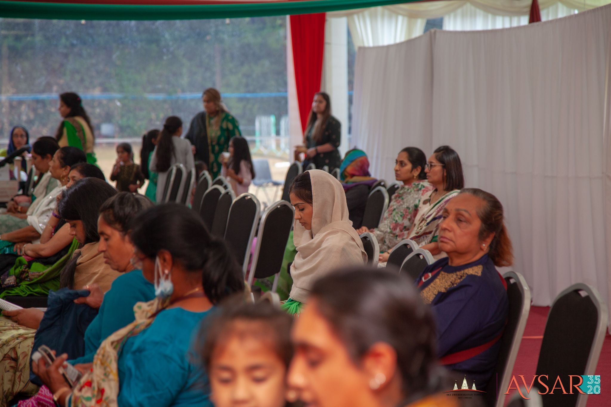 ©1987-2017 SKS Swaminarayan Temple East London