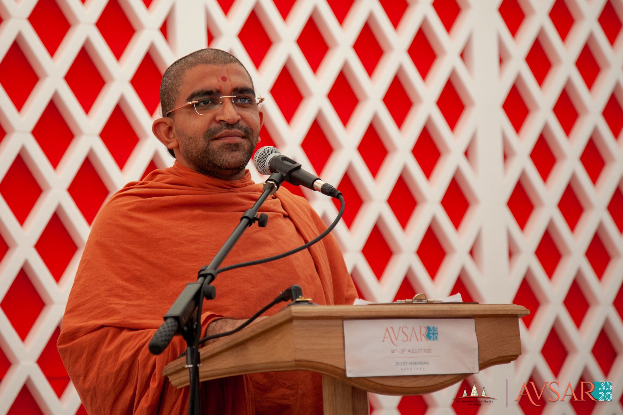 ©1987-2017 SKS Swaminarayan Temple East London