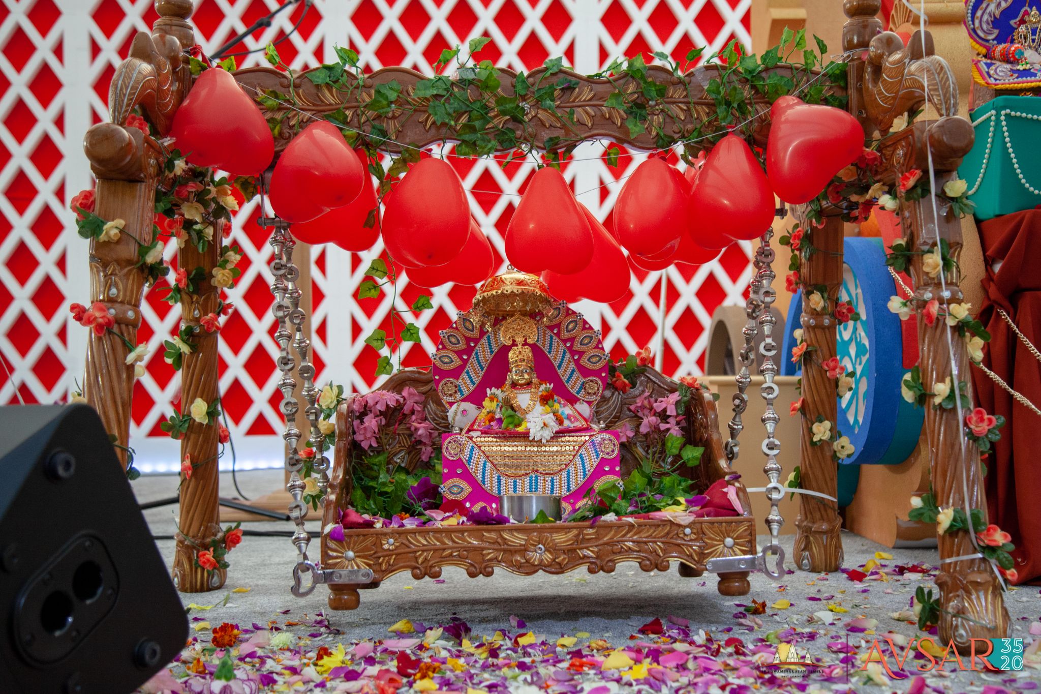 IMG 1092 - ©1987-2017 SKS Swaminarayan Temple East London