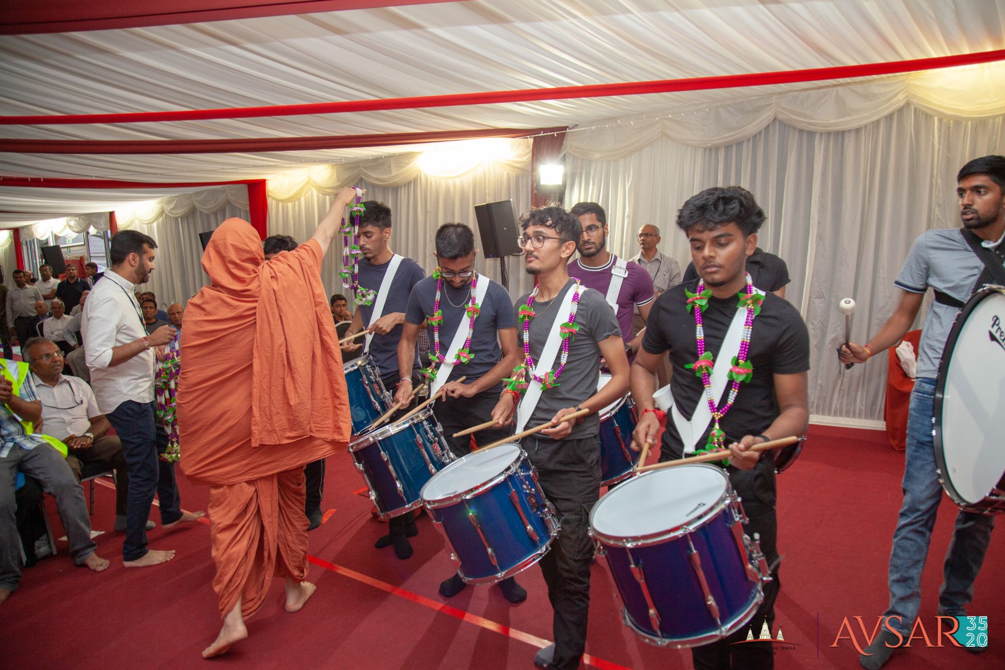 ©1987-2017 SKS Swaminarayan Temple East London