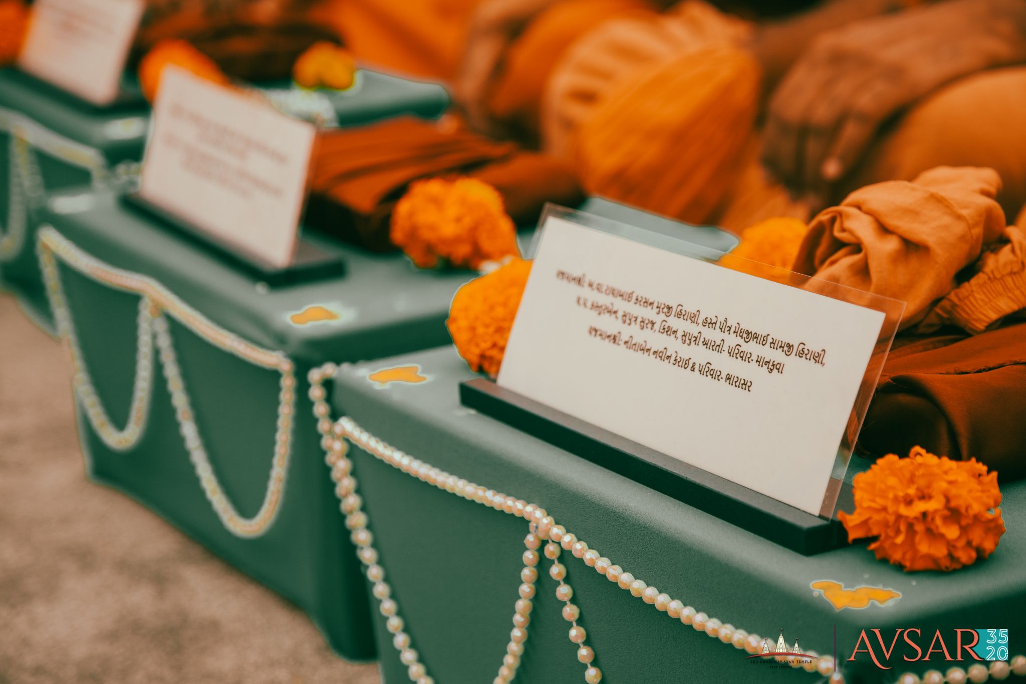 ©1987-2017 SKS Swaminarayan Temple East London