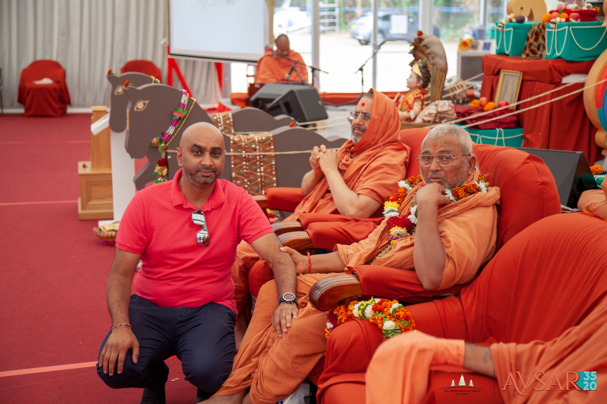 ©1987-2017 SKS Swaminarayan Temple East London