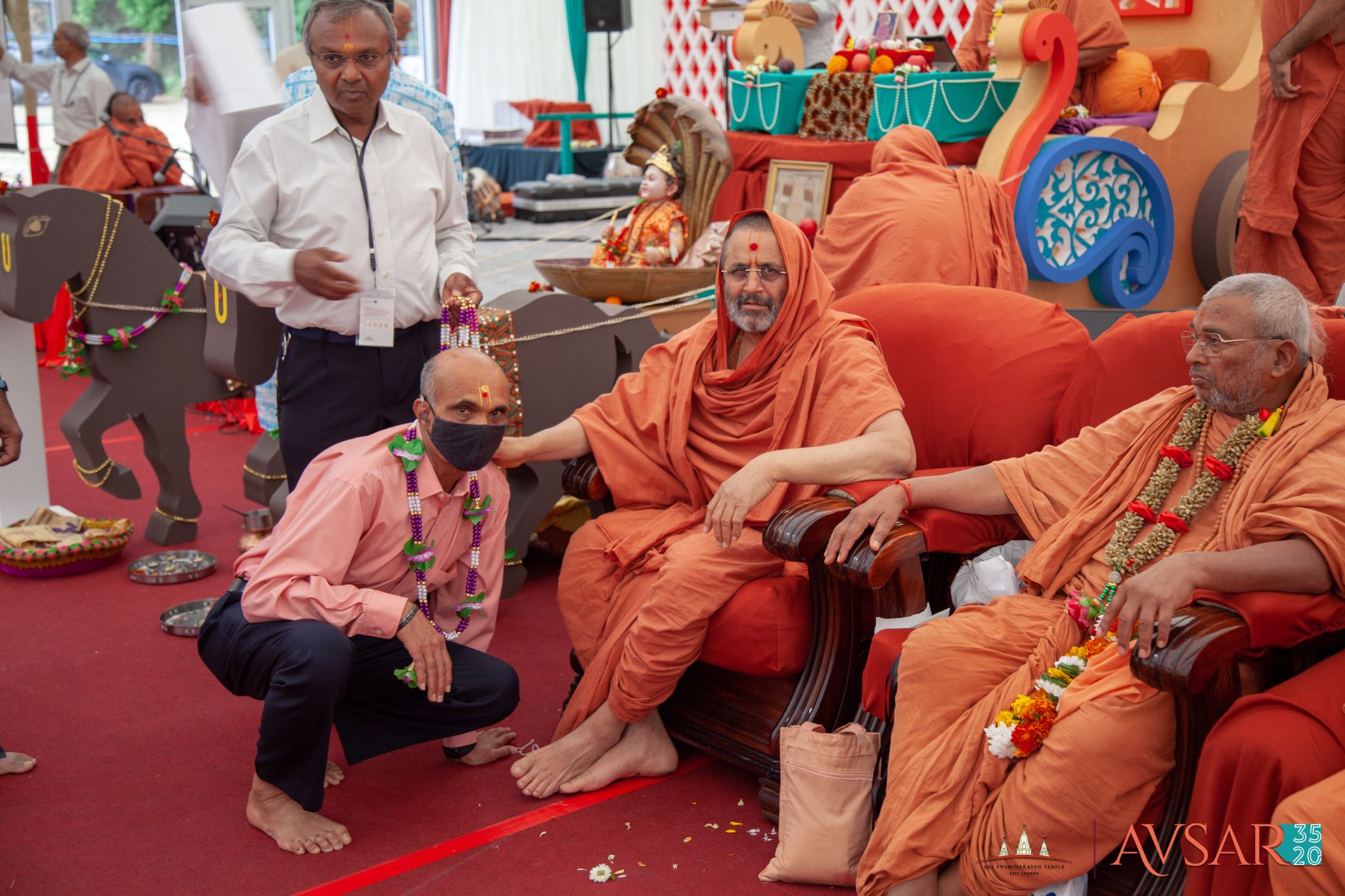 ©1987-2017 SKS Swaminarayan Temple East London