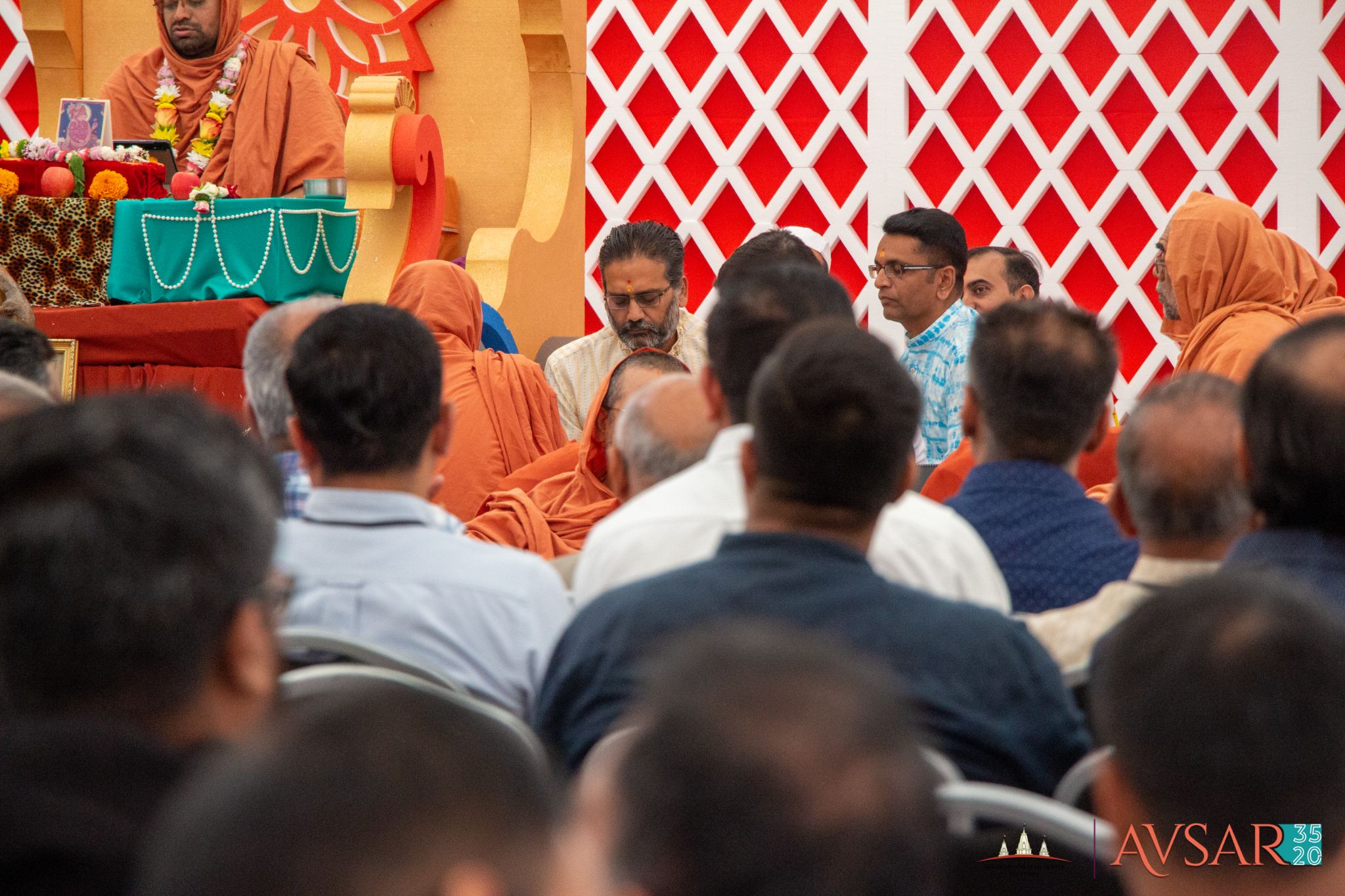 ©1987-2017 SKS Swaminarayan Temple East London