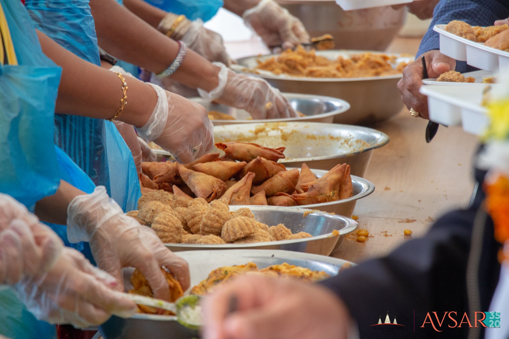 ©1987-2017 SKS Swaminarayan Temple East London