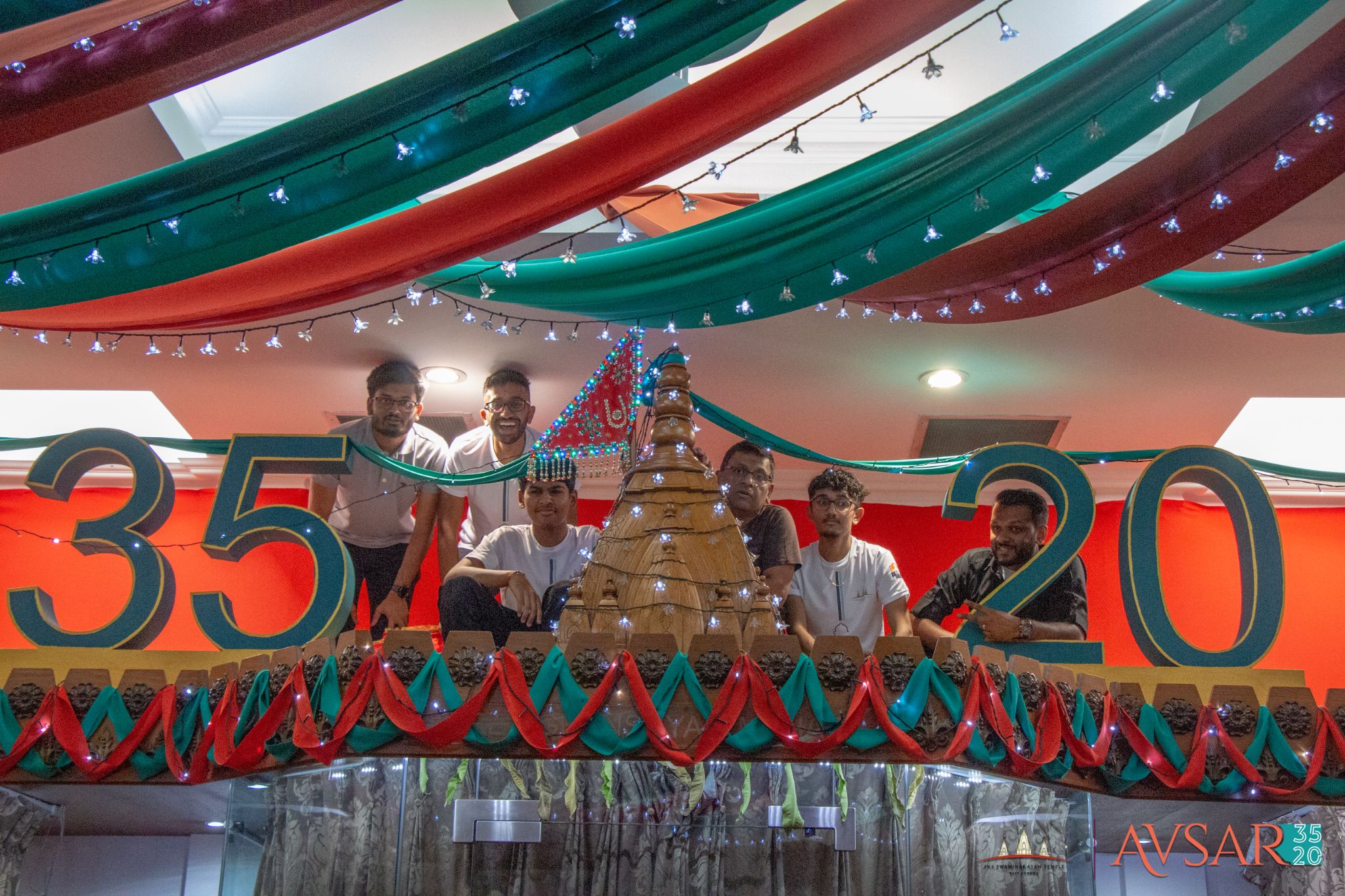 ©1987-2017 SKS Swaminarayan Temple East London