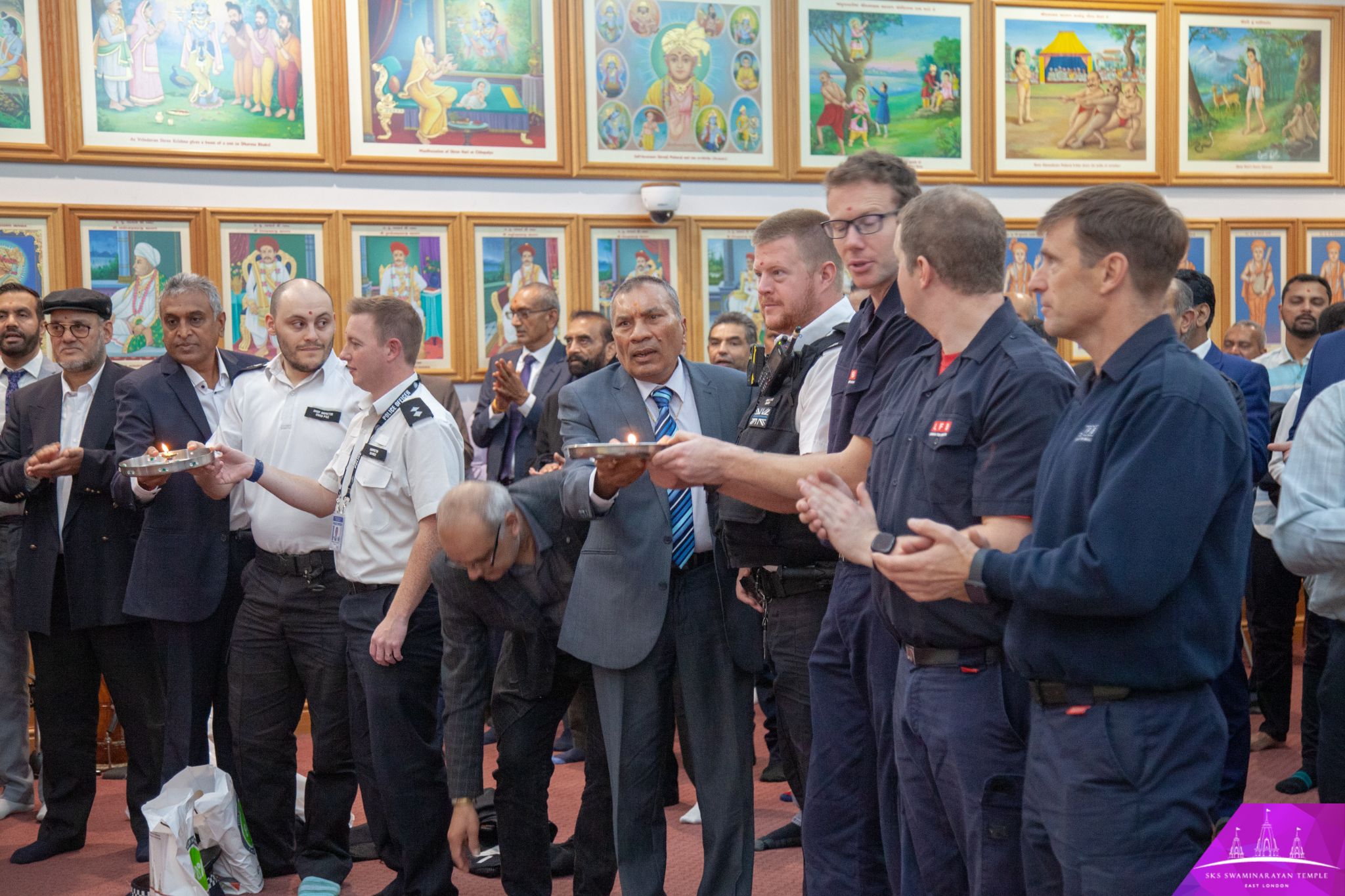 ©1987-2017 SKS Swaminarayan Temple East London