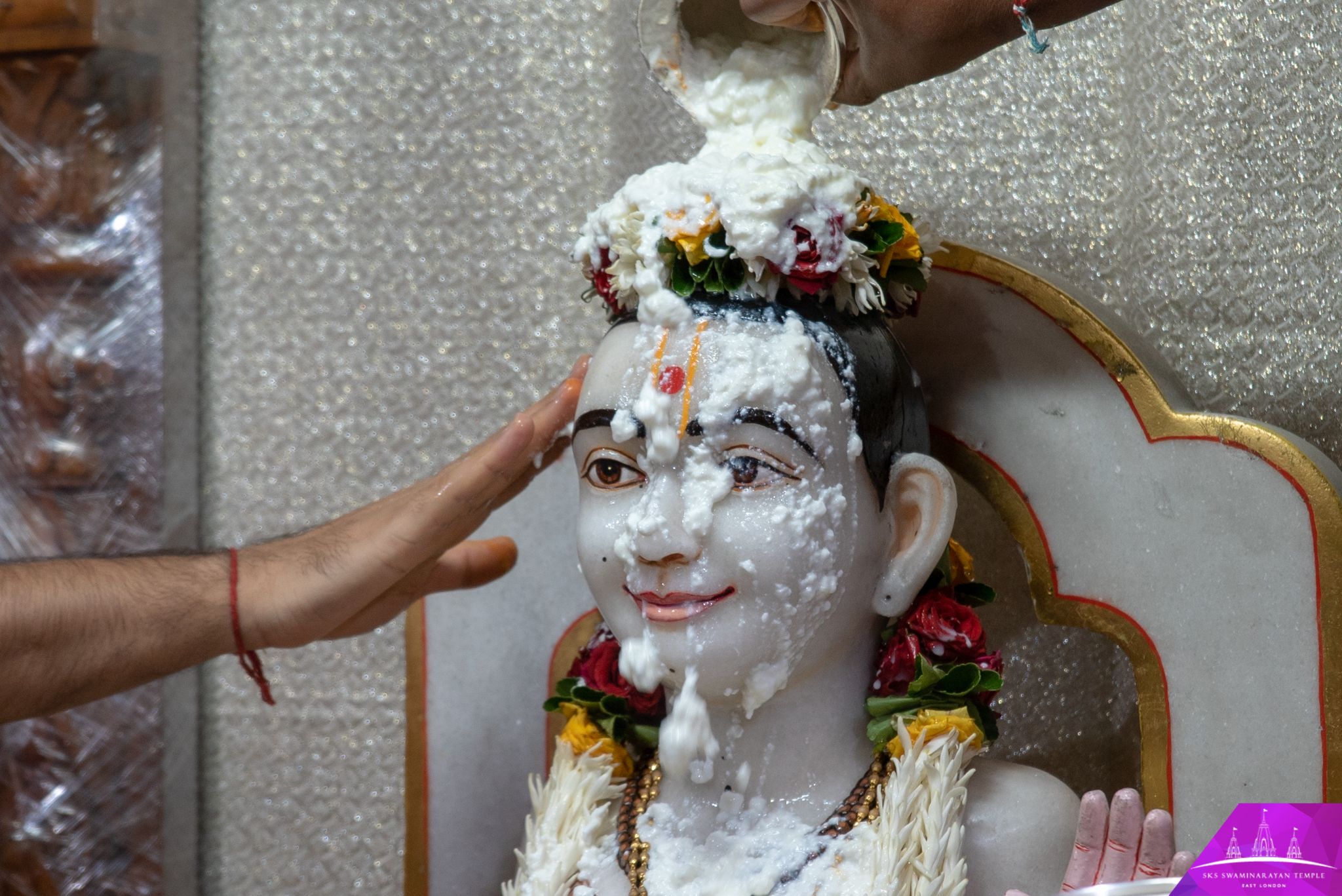 ©1987-2017 SKS Swaminarayan Temple East London