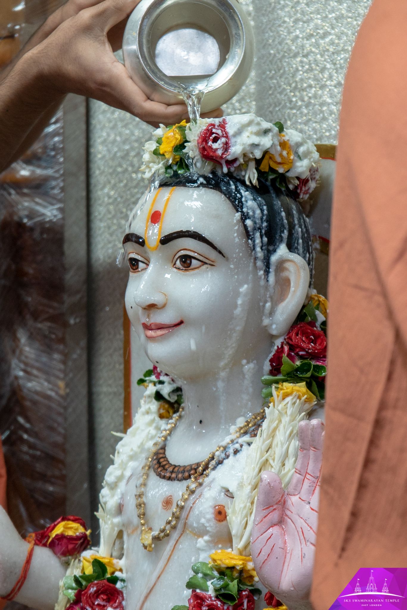 ©1987-2017 SKS Swaminarayan Temple East London