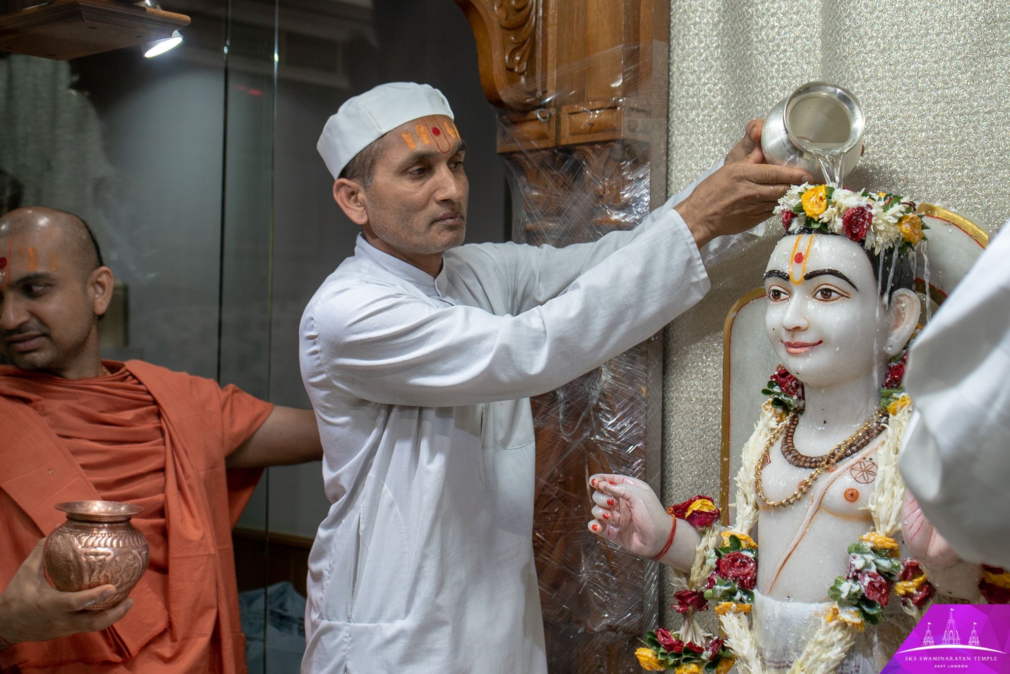 ©1987-2017 SKS Swaminarayan Temple East London