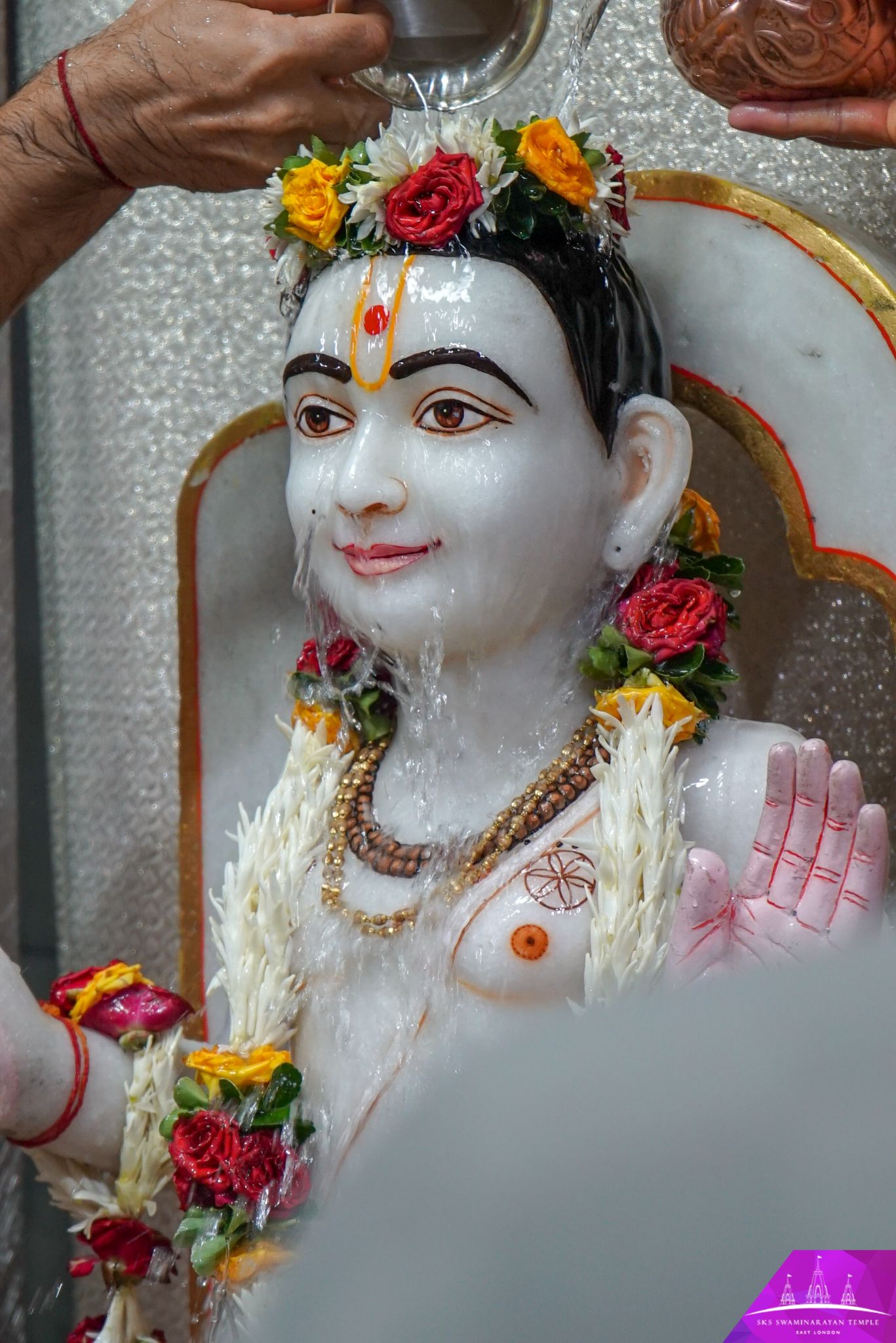 ©1987-2017 SKS Swaminarayan Temple East London