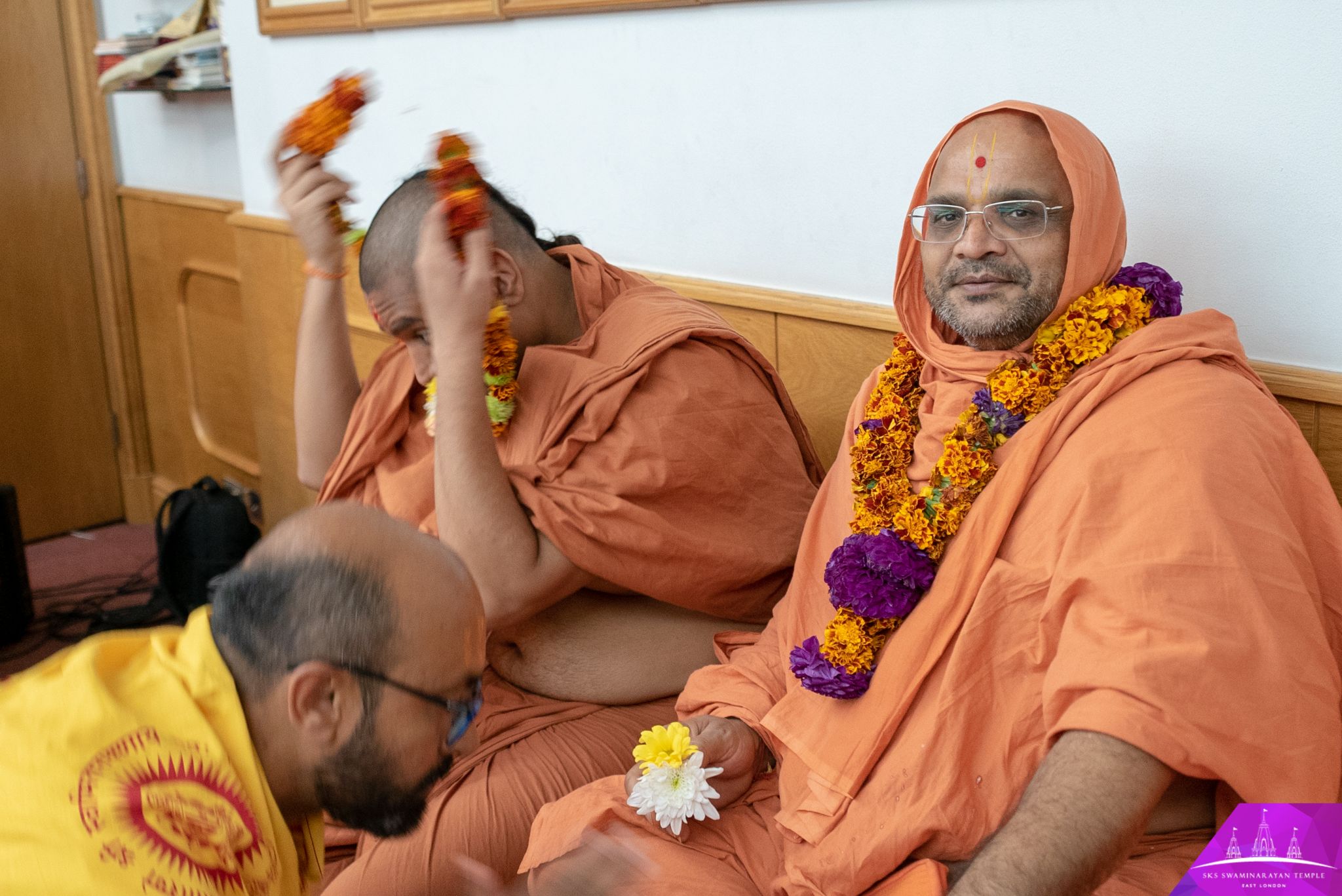 ©1987-2017 SKS Swaminarayan Temple East London