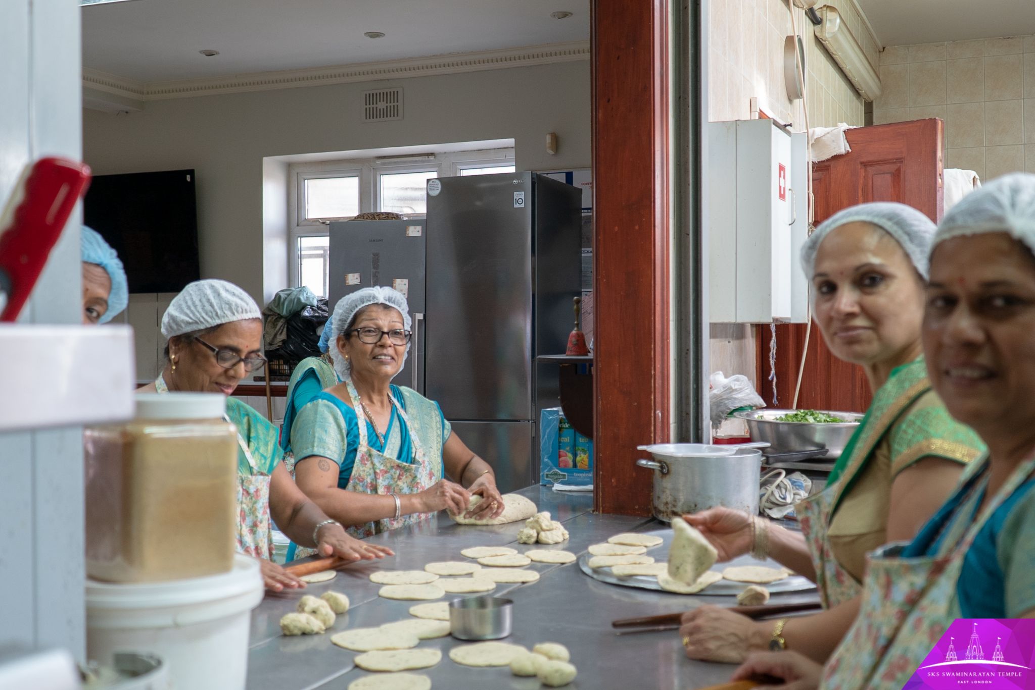 ©1987-2017 SKS Swaminarayan Temple East London