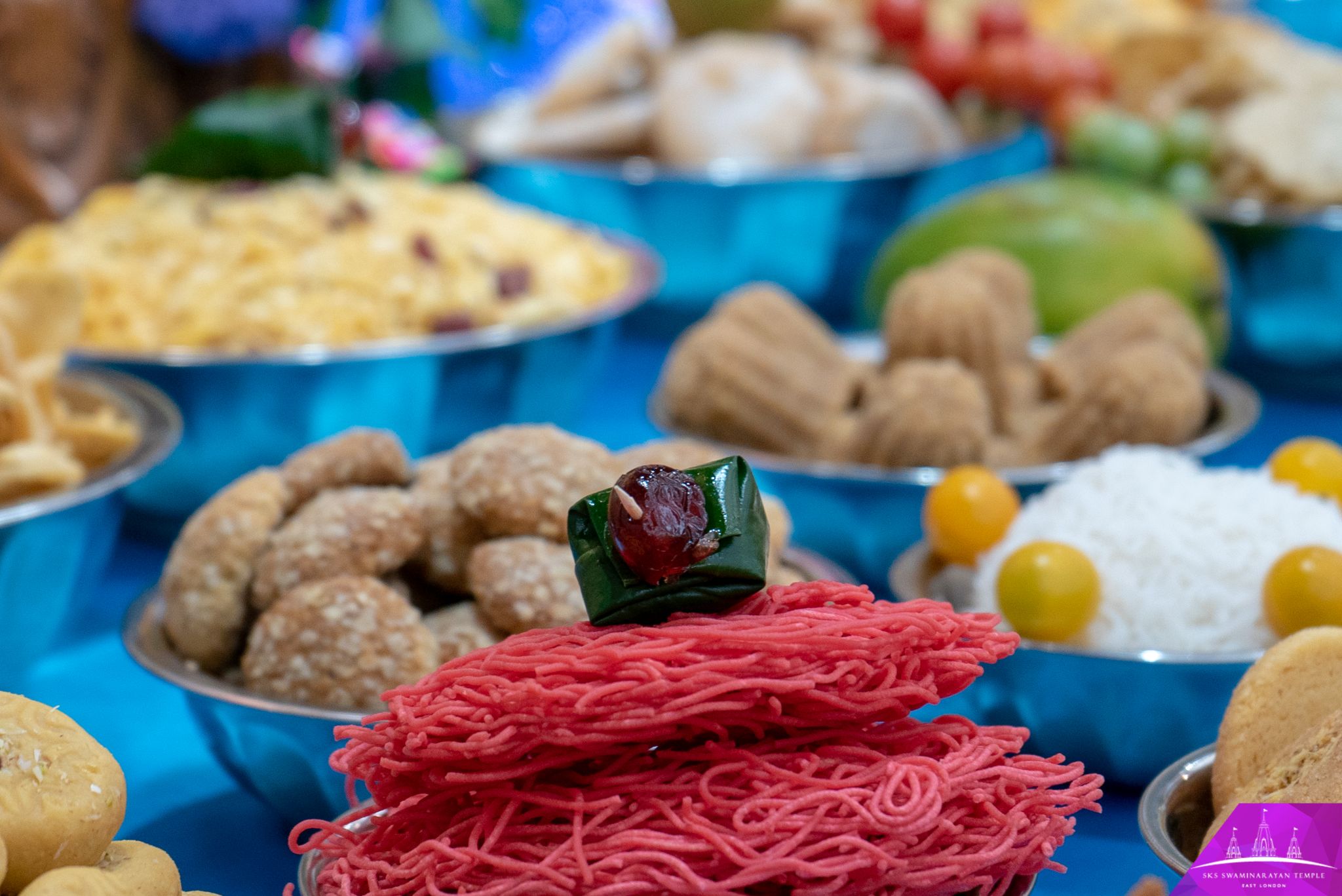 ©1987-2017 SKS Swaminarayan Temple East London