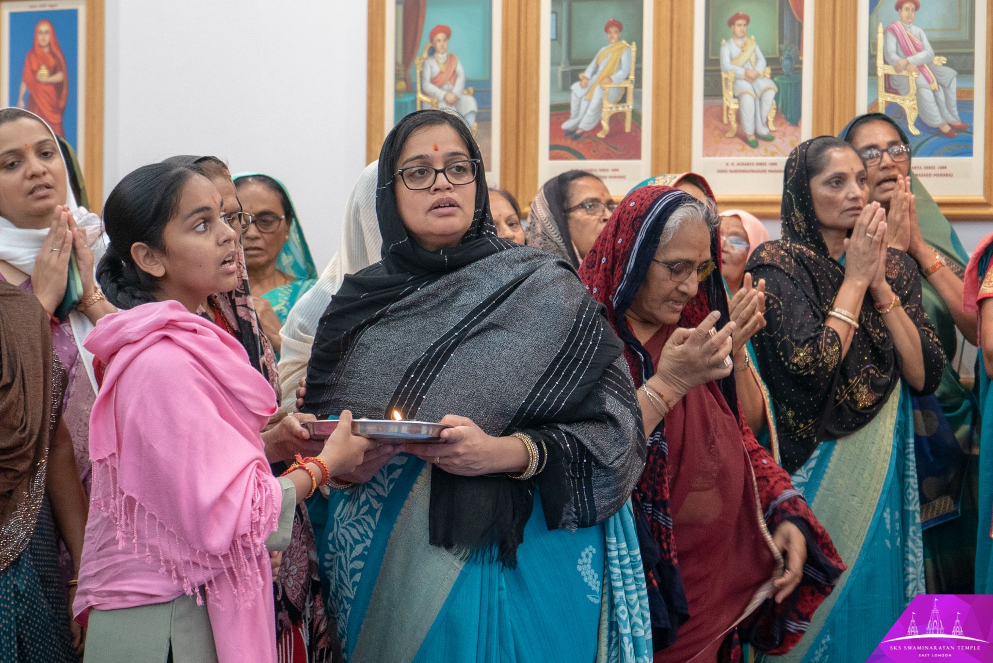 ©1987-2017 SKS Swaminarayan Temple East London