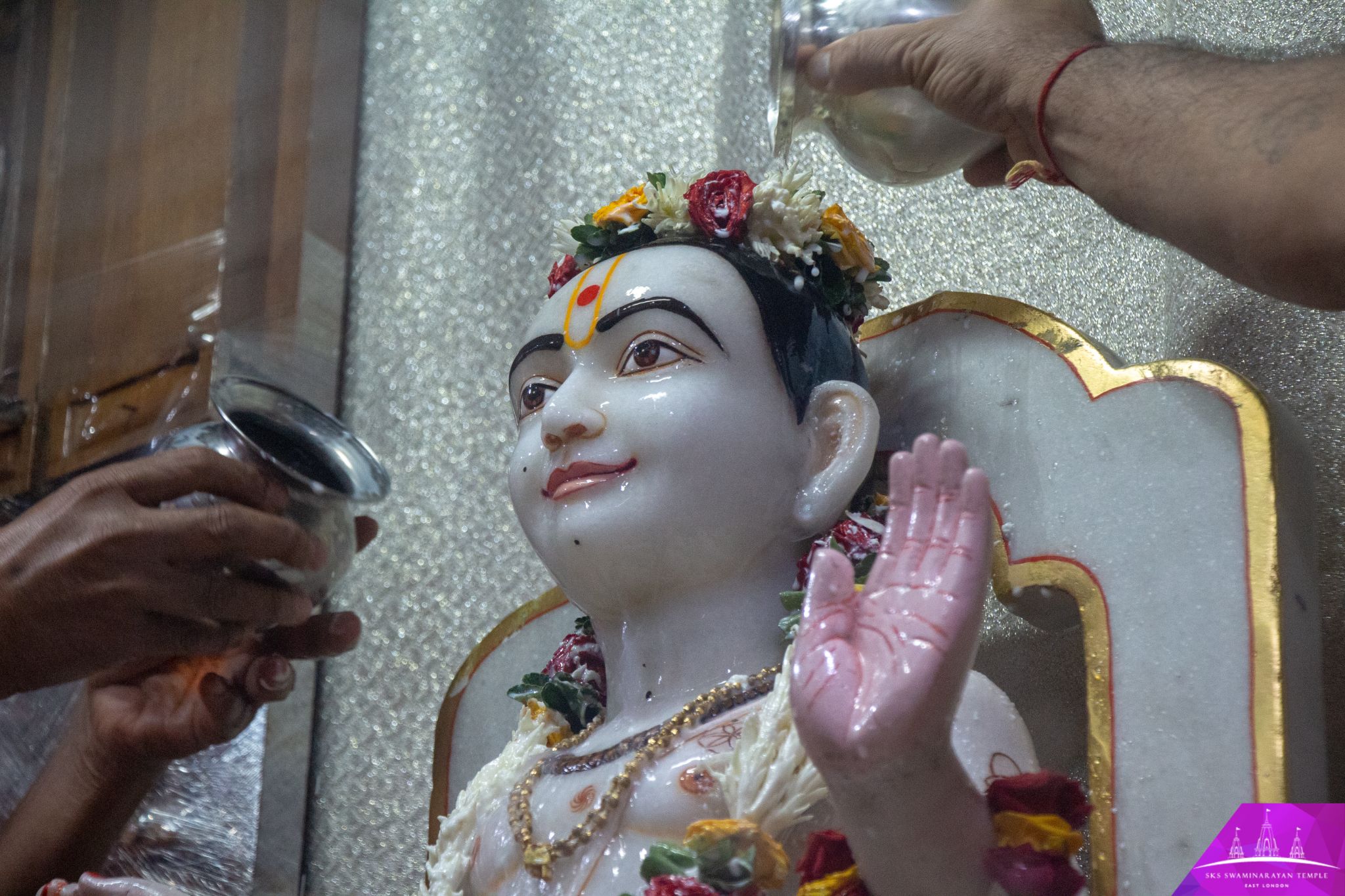 ©1987-2017 SKS Swaminarayan Temple East London