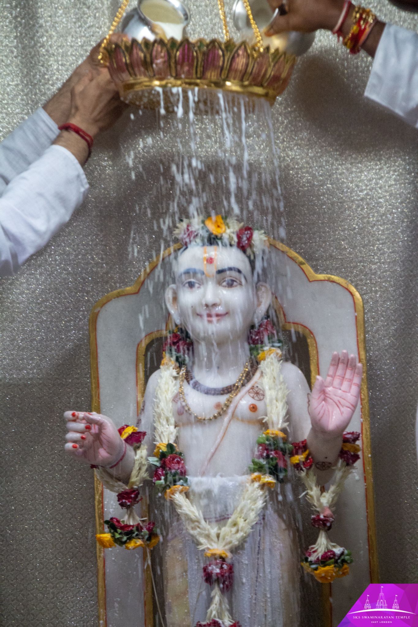 ©1987-2017 SKS Swaminarayan Temple East London