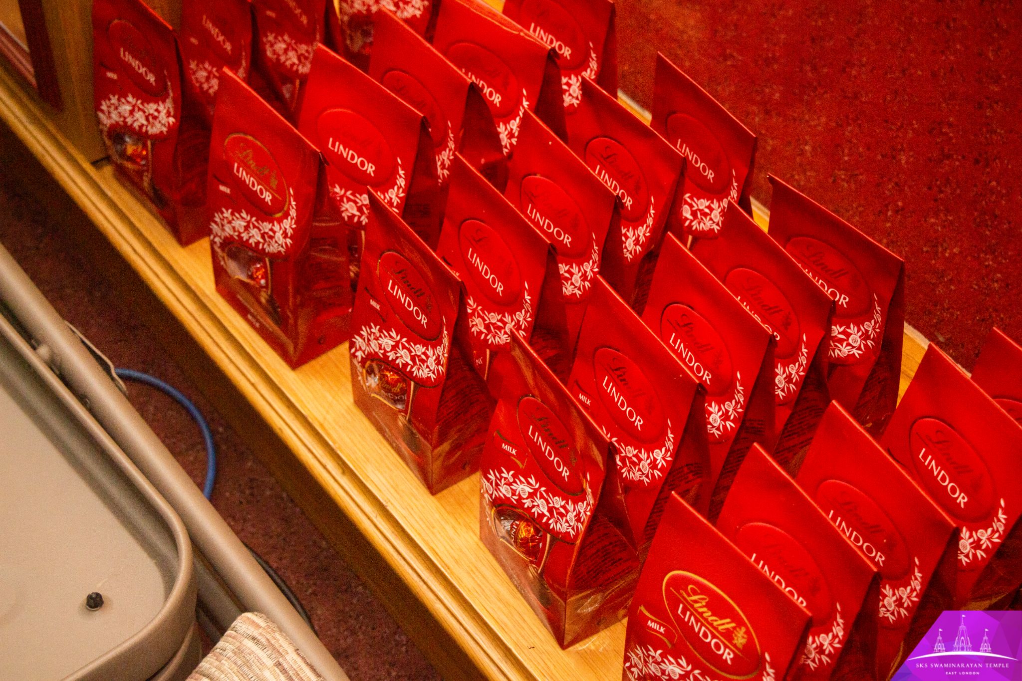 ©1987-2017 SKS Swaminarayan Temple East London