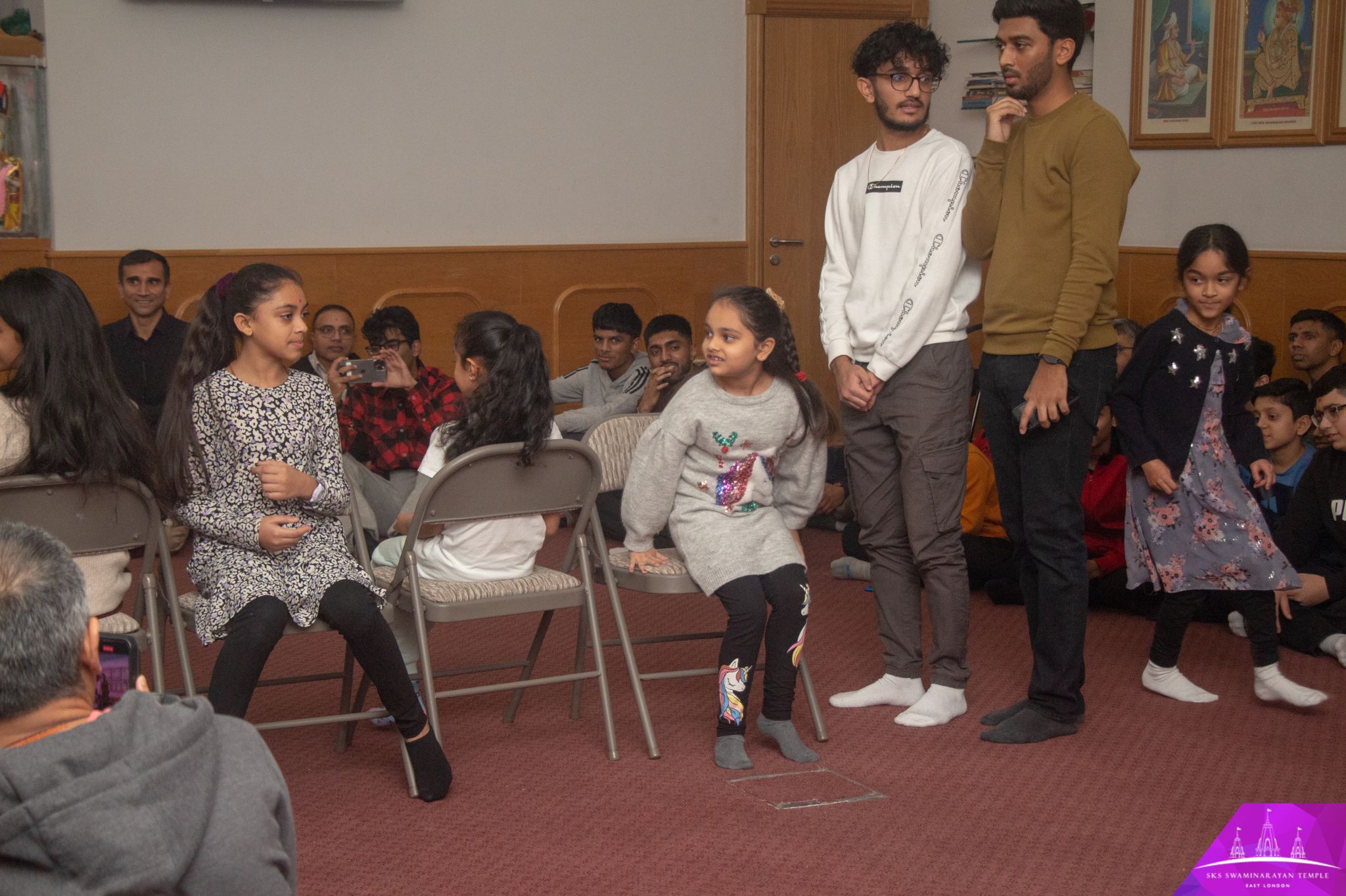 ©1987-2017 SKS Swaminarayan Temple East London