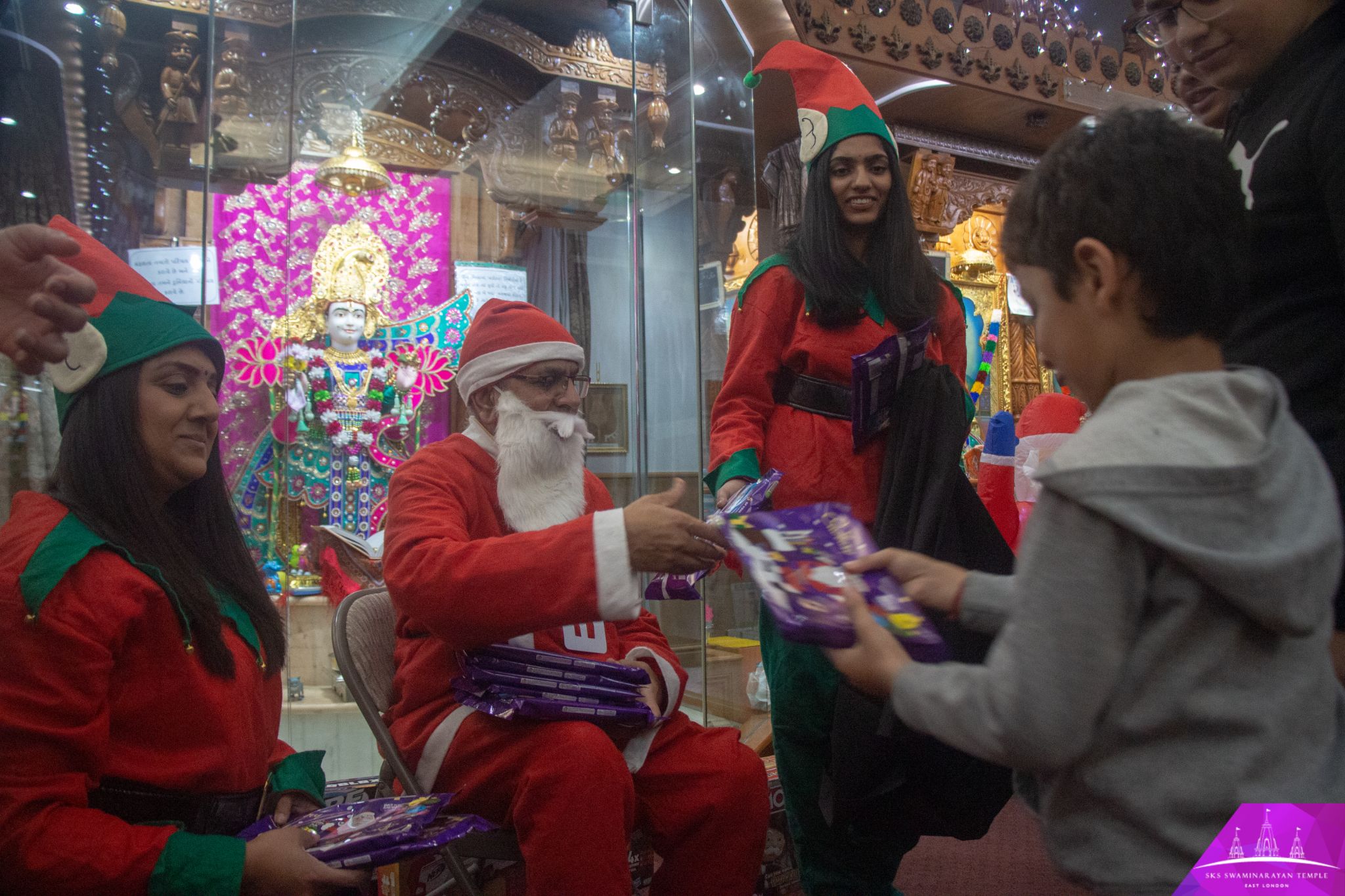 ©1987-2017 SKS Swaminarayan Temple East London