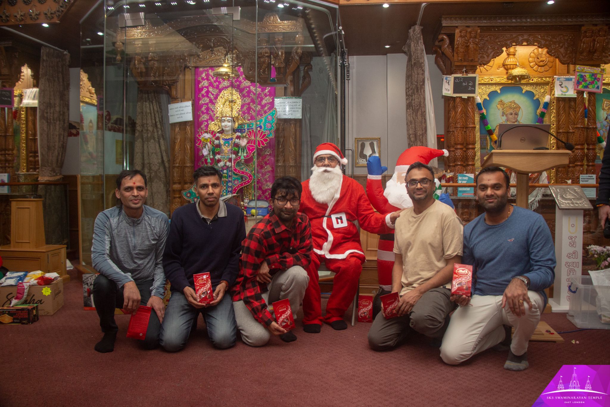 ©1987-2017 SKS Swaminarayan Temple East London