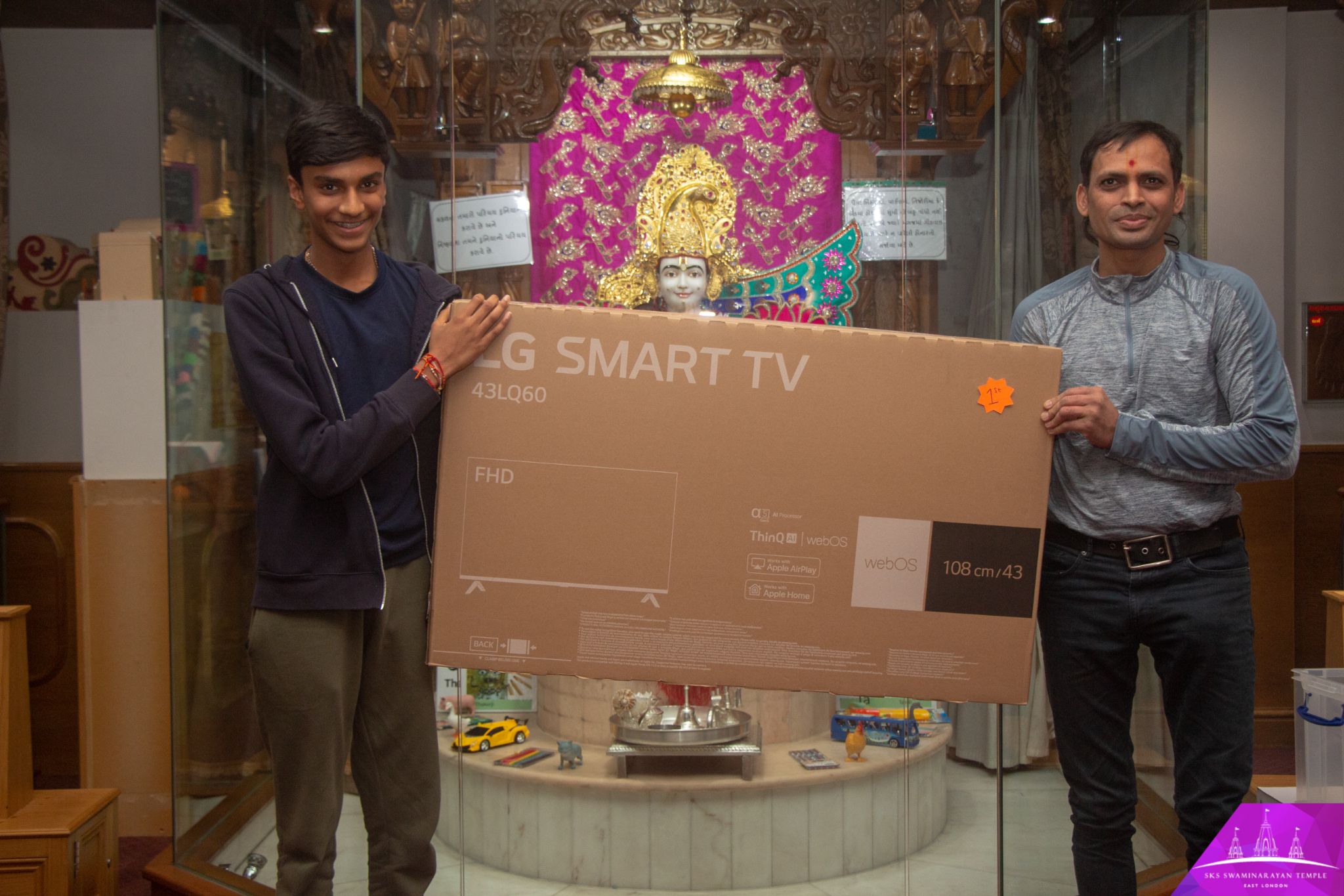 ©1987-2017 SKS Swaminarayan Temple East London