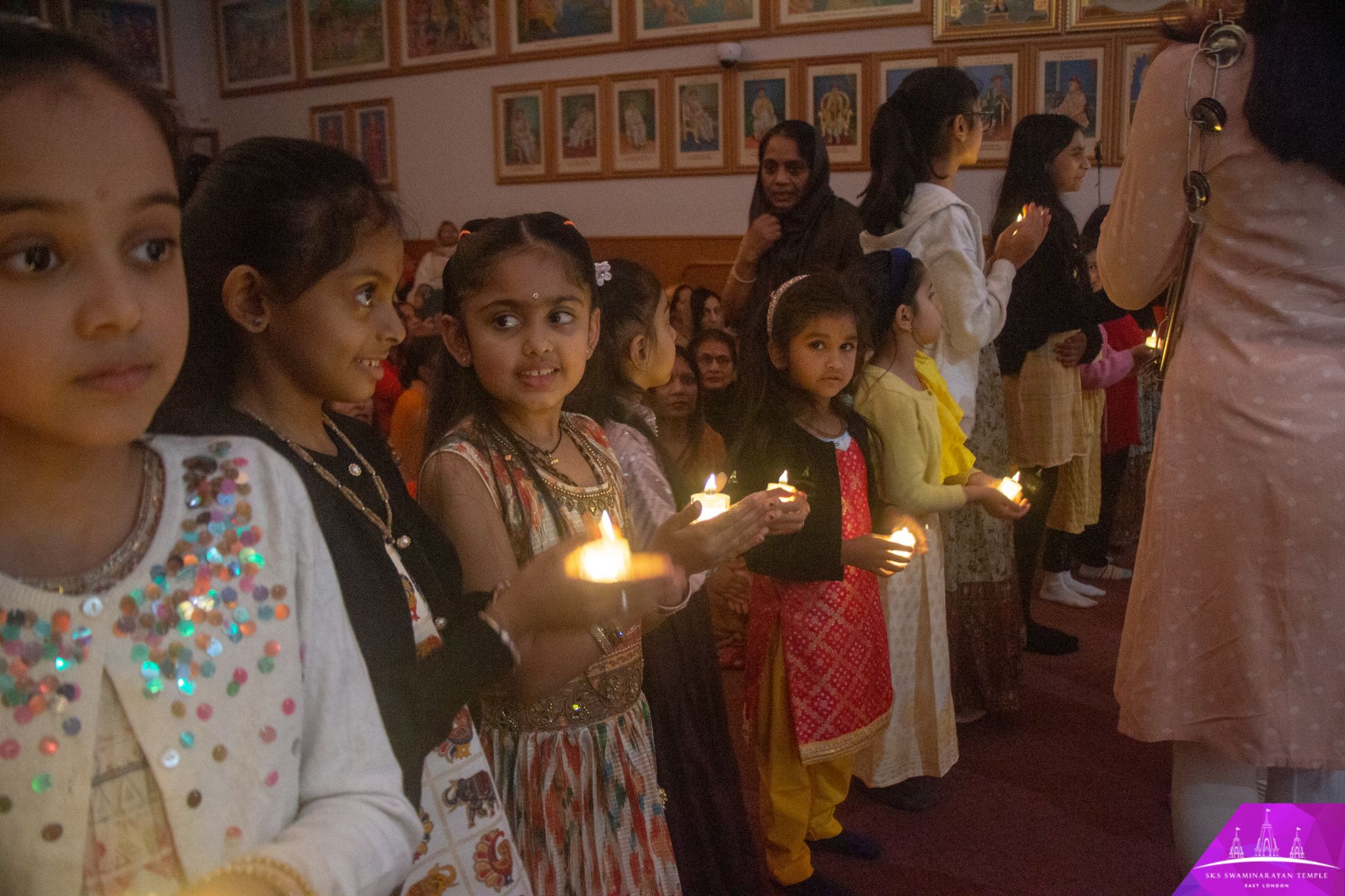 ©1987-2017 SKS Swaminarayan Temple East London