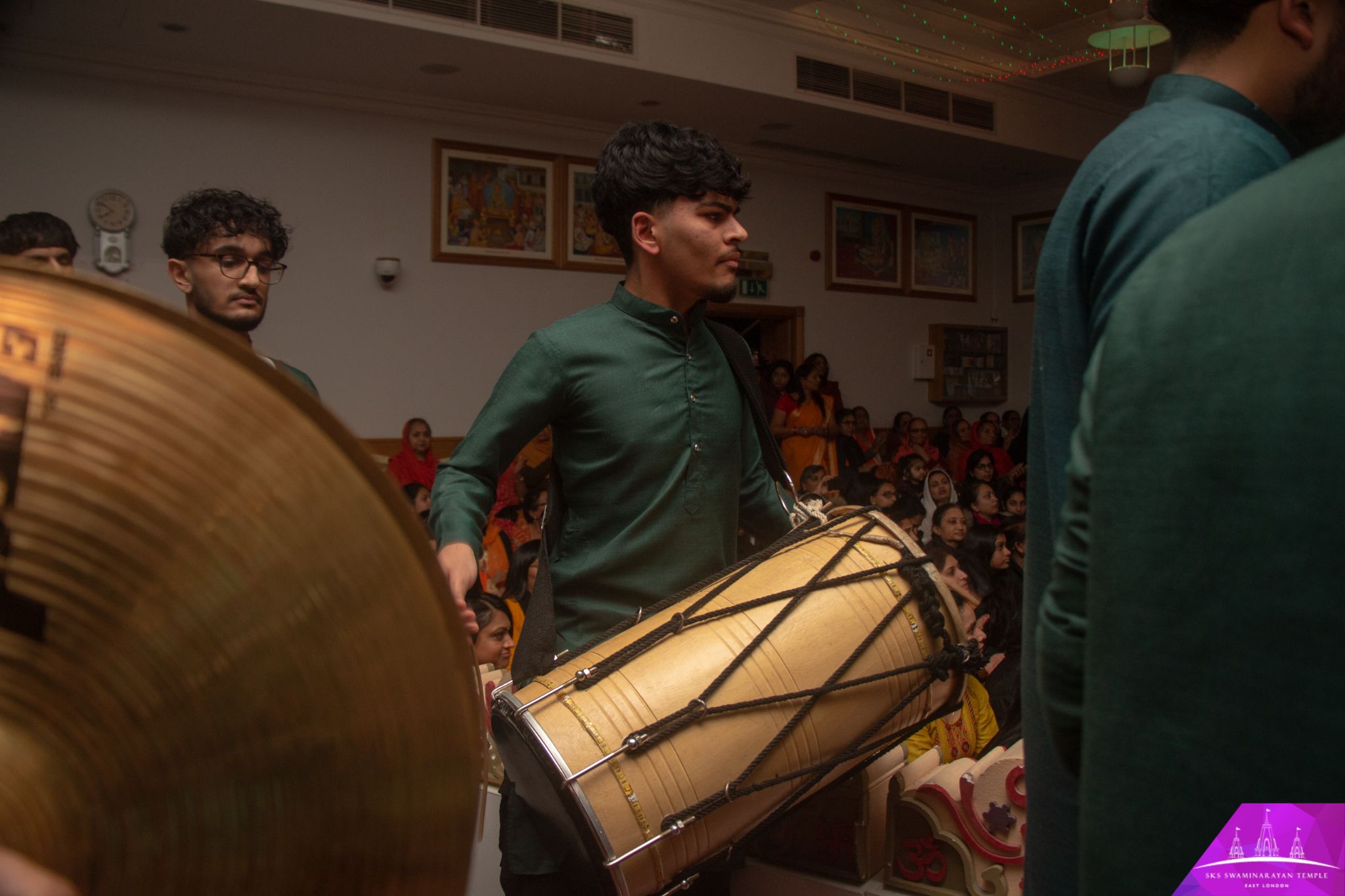 ©1987-2017 SKS Swaminarayan Temple East London