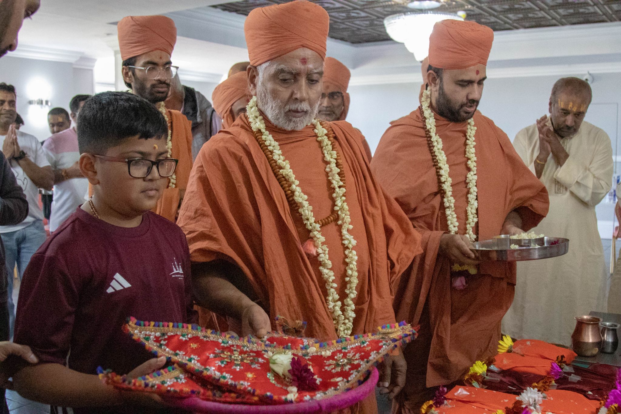 ©1987-2017 SKS Swaminarayan Temple East London