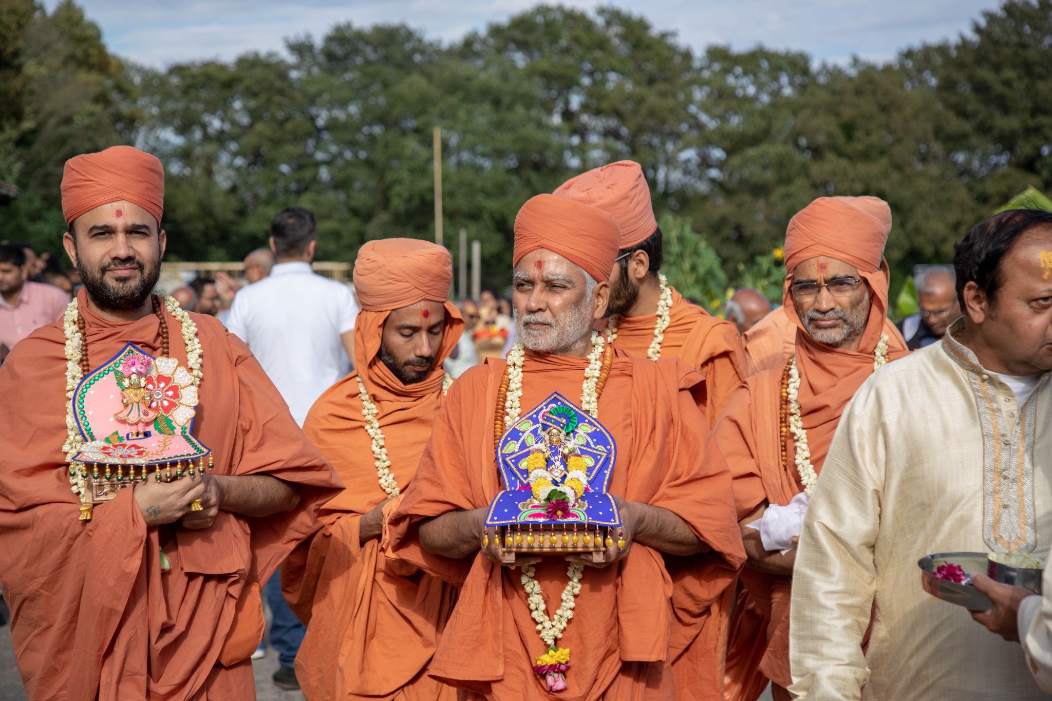 ©1987-2017 SKS Swaminarayan Temple East London