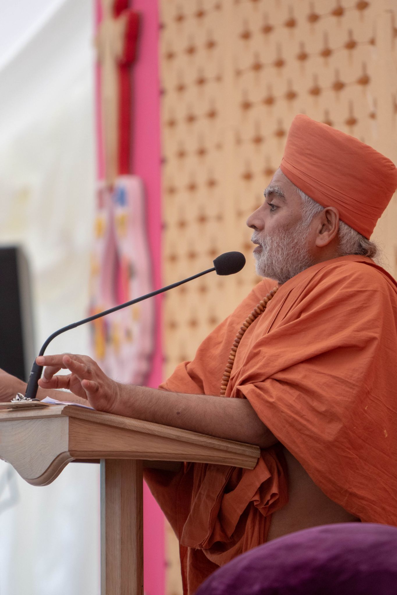 ©1987-2017 SKS Swaminarayan Temple East London
