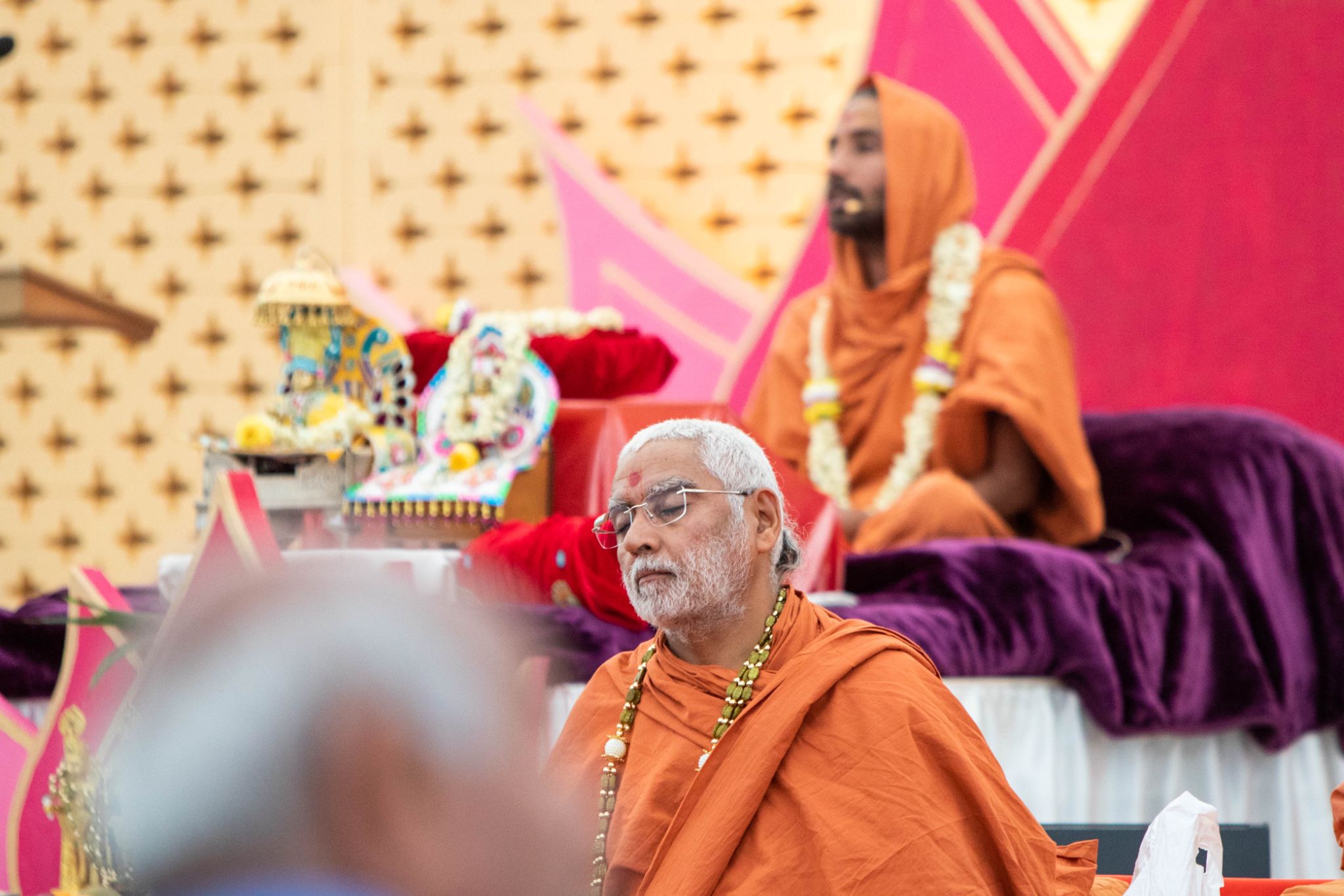©1987-2017 SKS Swaminarayan Temple East London