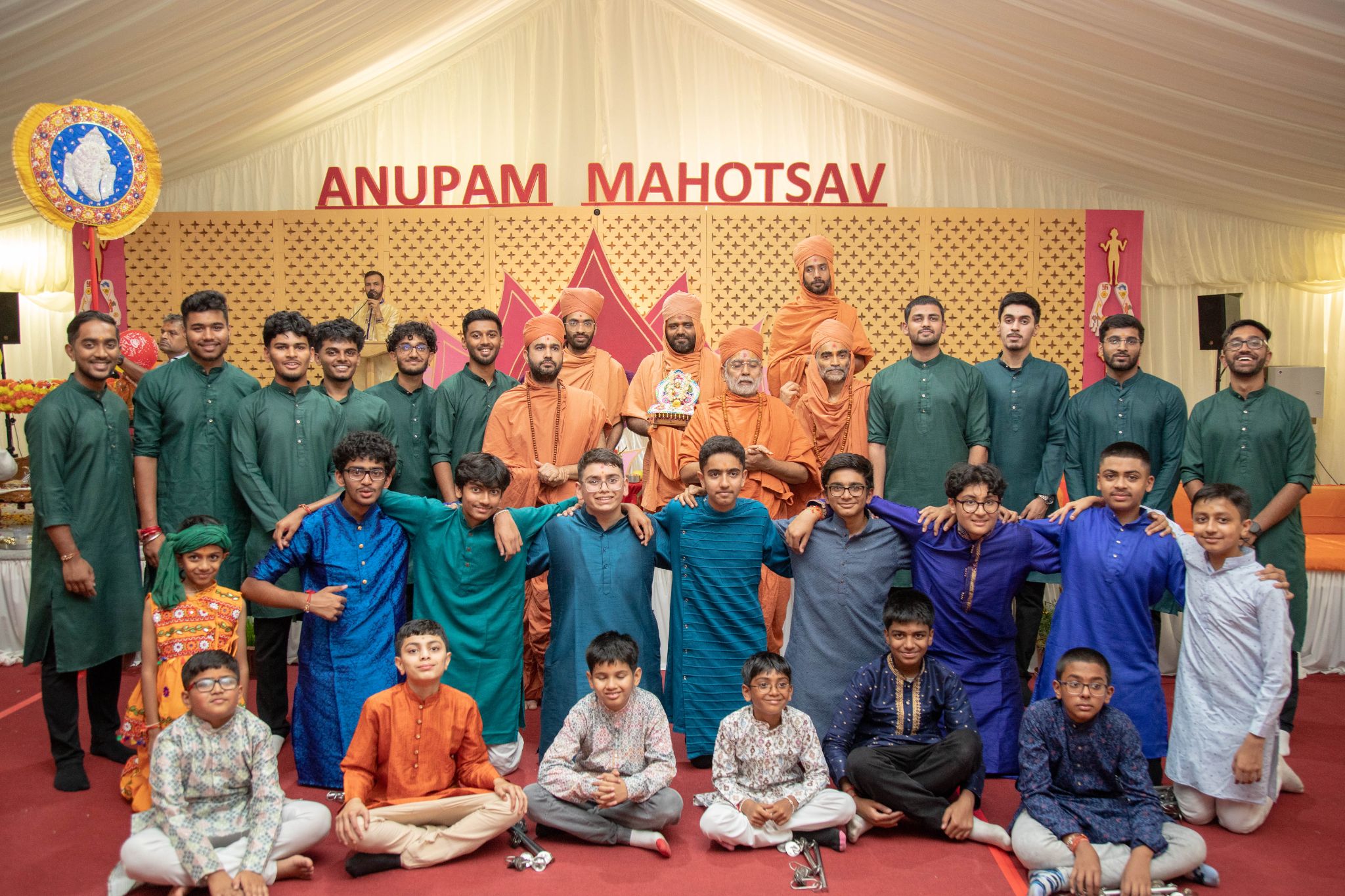 ©1987-2017 SKS Swaminarayan Temple East London